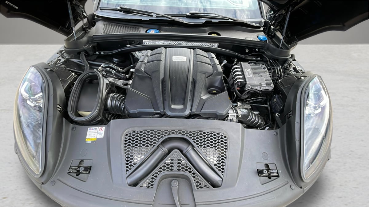 2021 Porsche Macan S - Photo 21