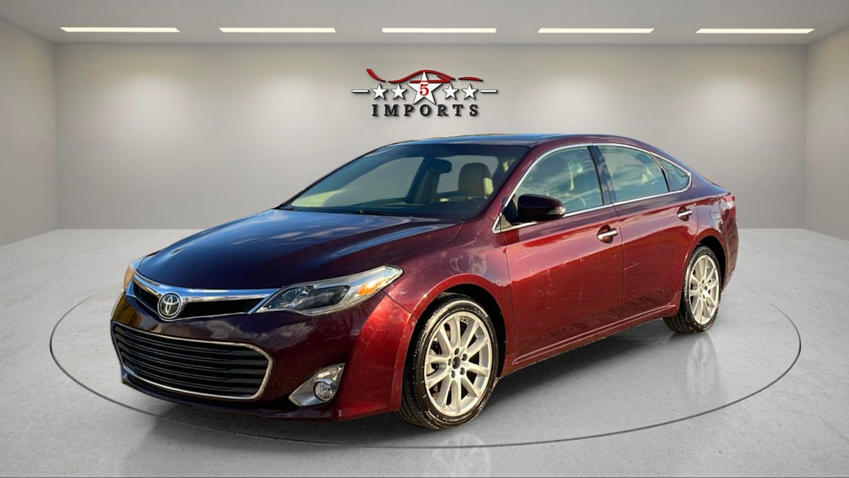 2015 Toyota Avalon XLE's photo