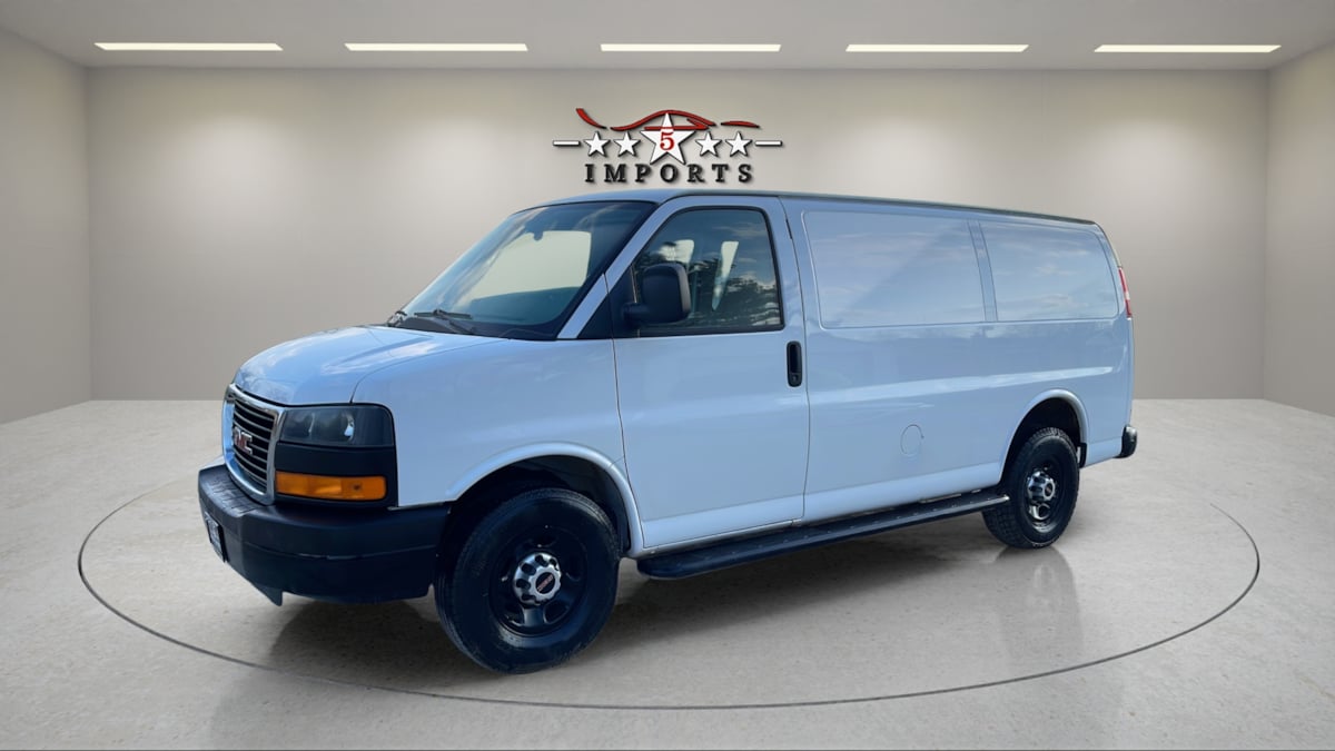 2014 GMC Savana 2500 Cargo Van's photo