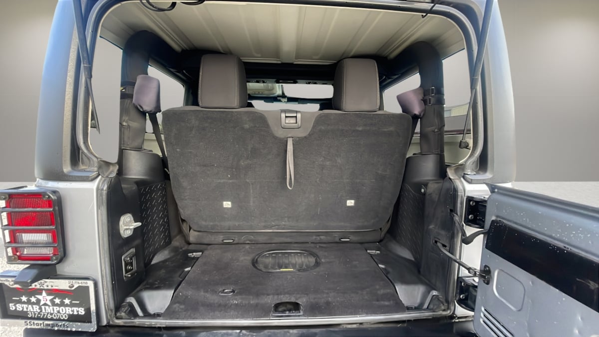2015 Jeep Wrangler Sahara - Photo 20