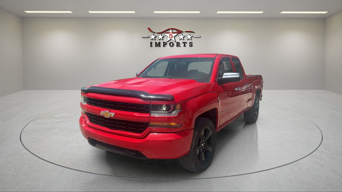 2017 Chevrolet Silverado 1500 Custom 4X4 Double Cab Std Box's photo