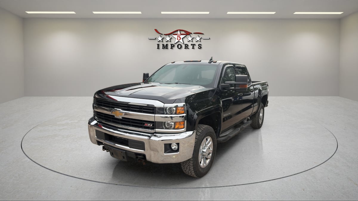 2017 Chevrolet Silverado HD LT 4WD Crew Cab Standard Box's photo