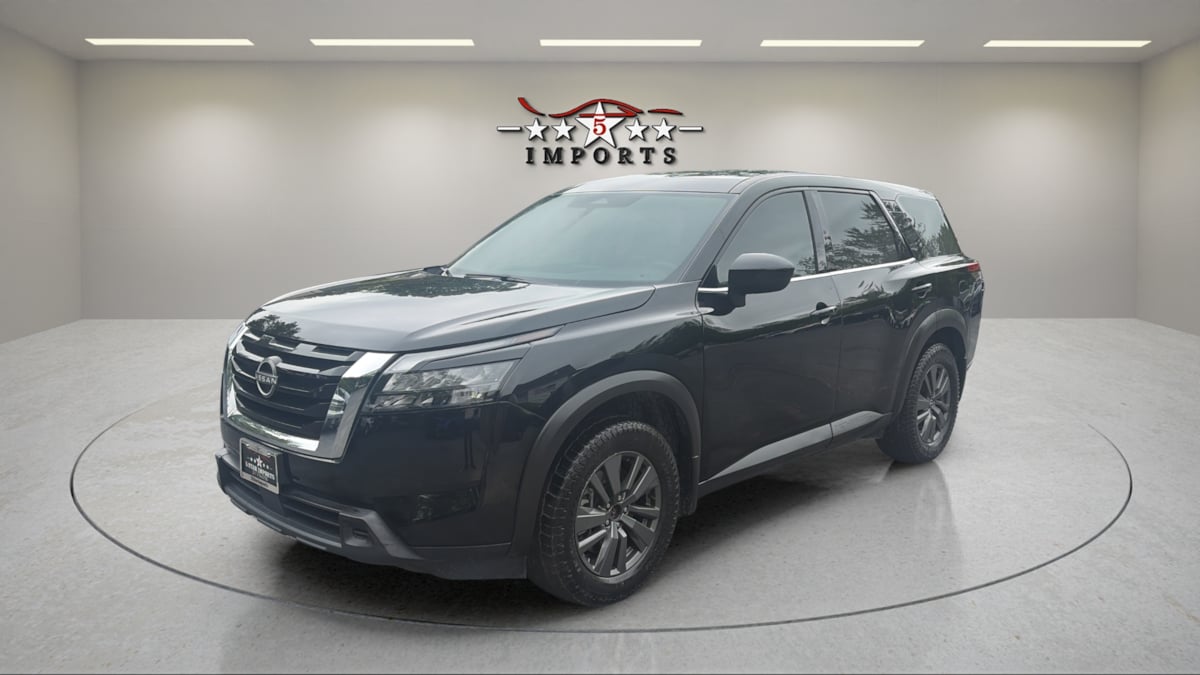 2023 Nissan Pathfinder S 2WD's photo