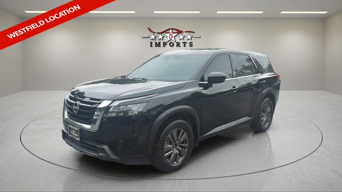 2023 Nissan Pathfinder S 2WD's photo