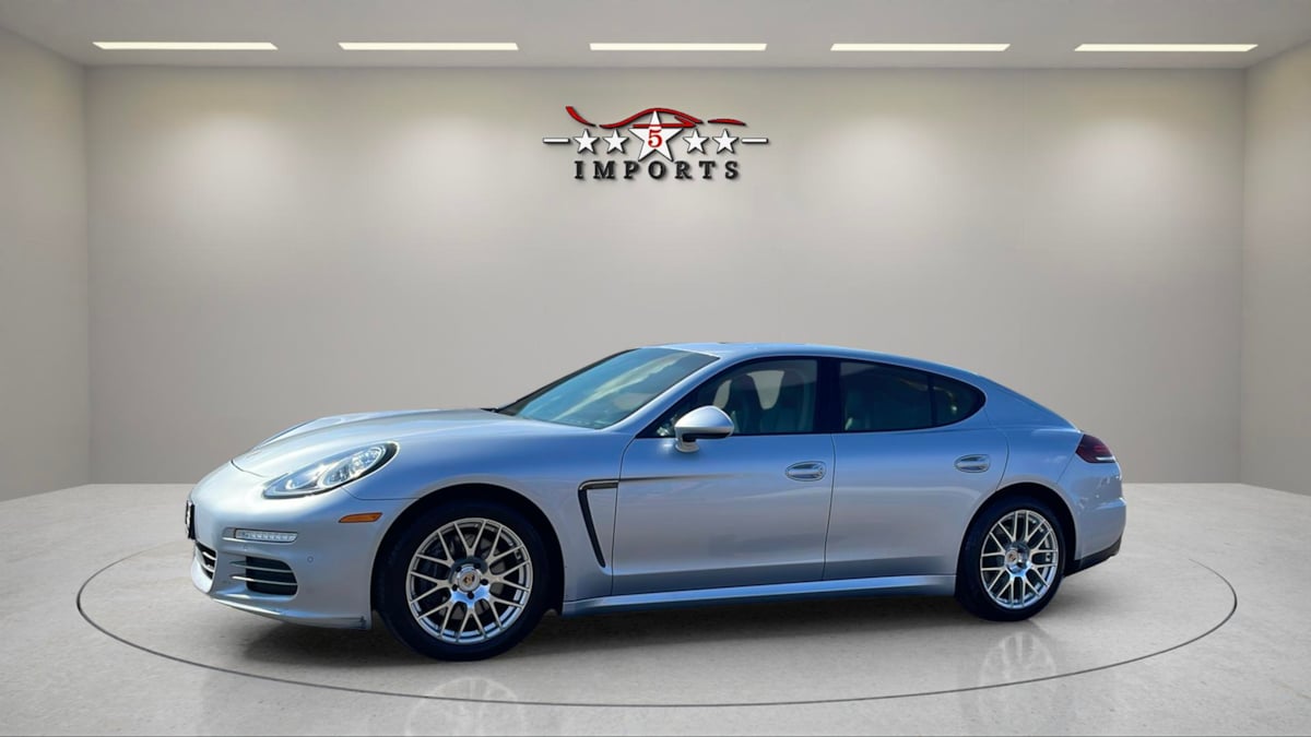 2014 Porsche Panamera 4's photo