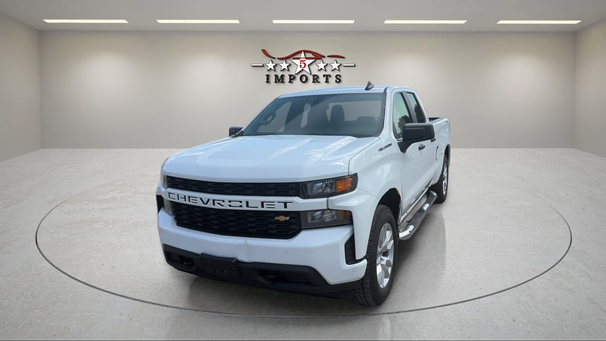 2019 Chevrolet Silverado 1500 Custom 4X4 Double Cab Std Box's photo