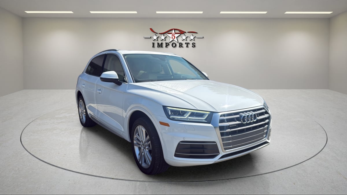 2018 Audi Q5 2.0T quattro S tronic Premium Plus's photo