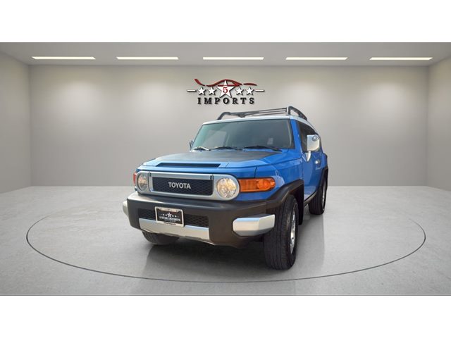 White/Voodoo Blue 2007 Toyota FJ Cruiser SUV / Crossover Four-Wheel Drive Automatic