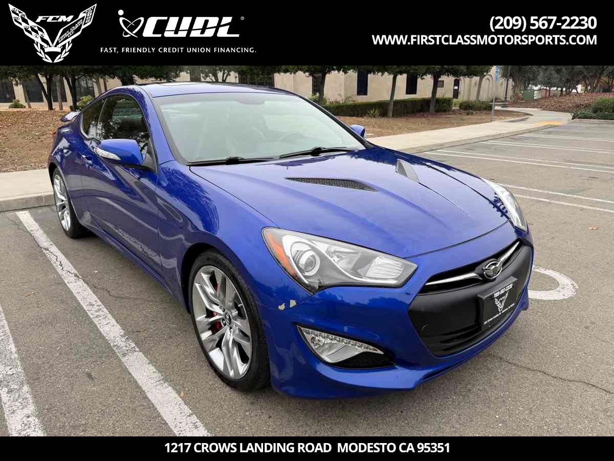 2013 Hyundai Genesis Coupe 3.8 Track 6-Speed M/T's photo