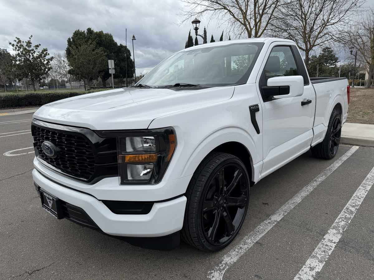 2023 Ford F-150 XL - Photo 3