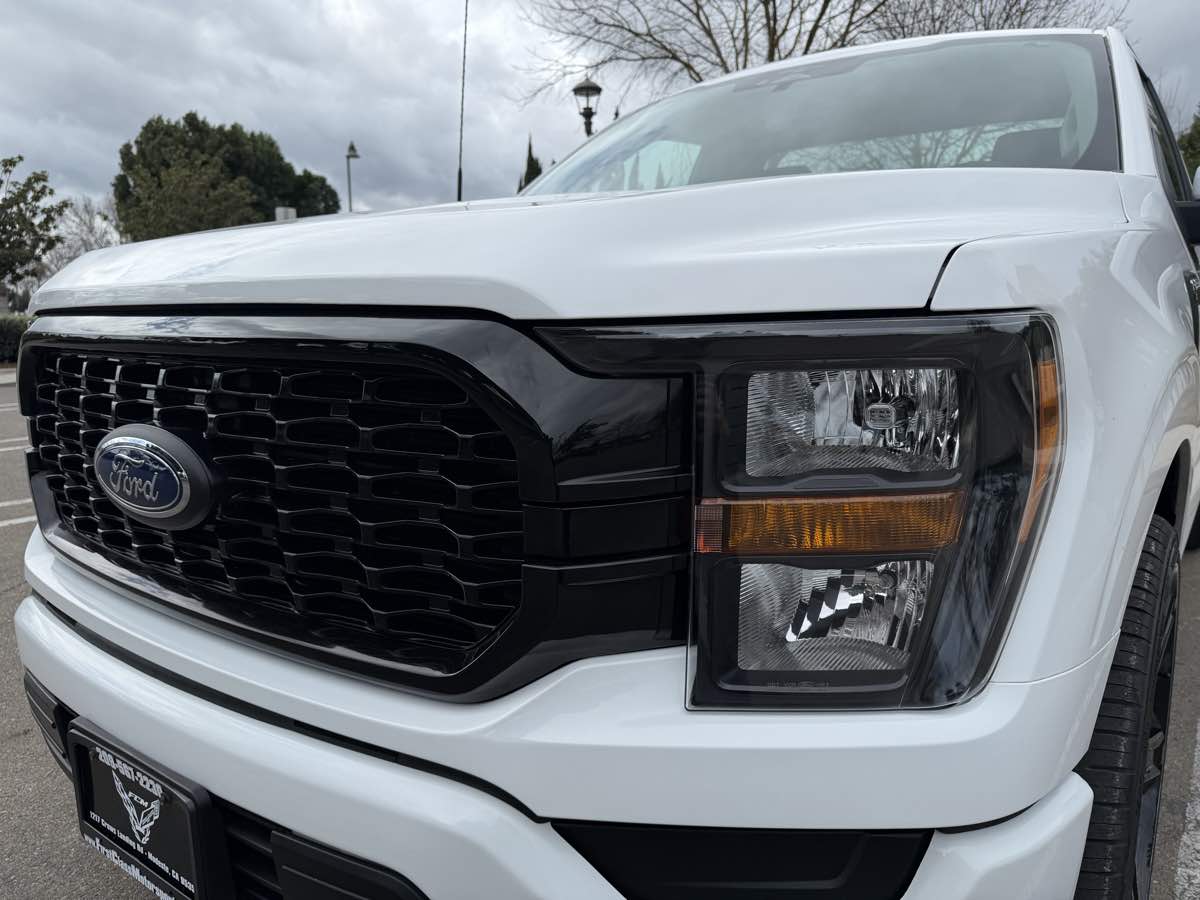 2023 Ford F-150 XL - Photo 8