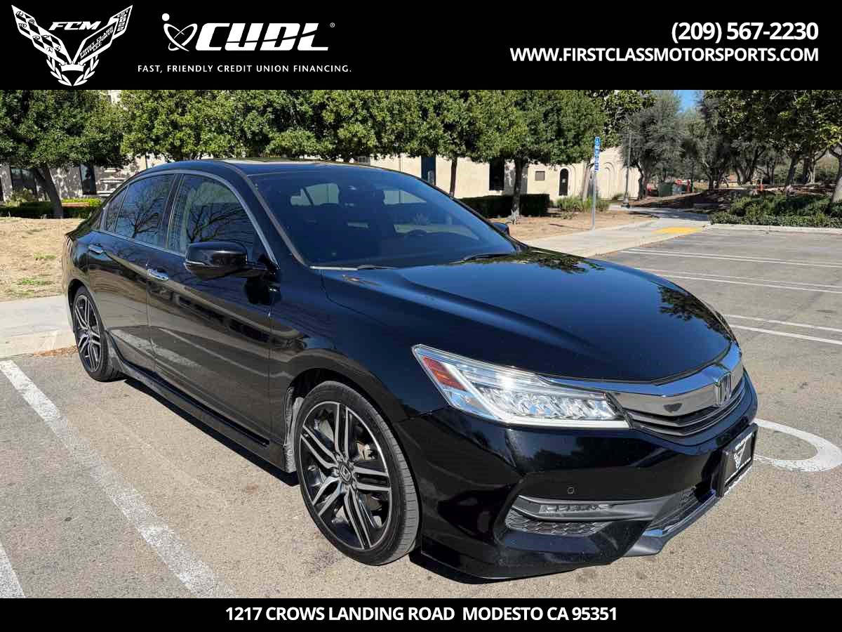 2017 Honda Accord Touring Auto's photo