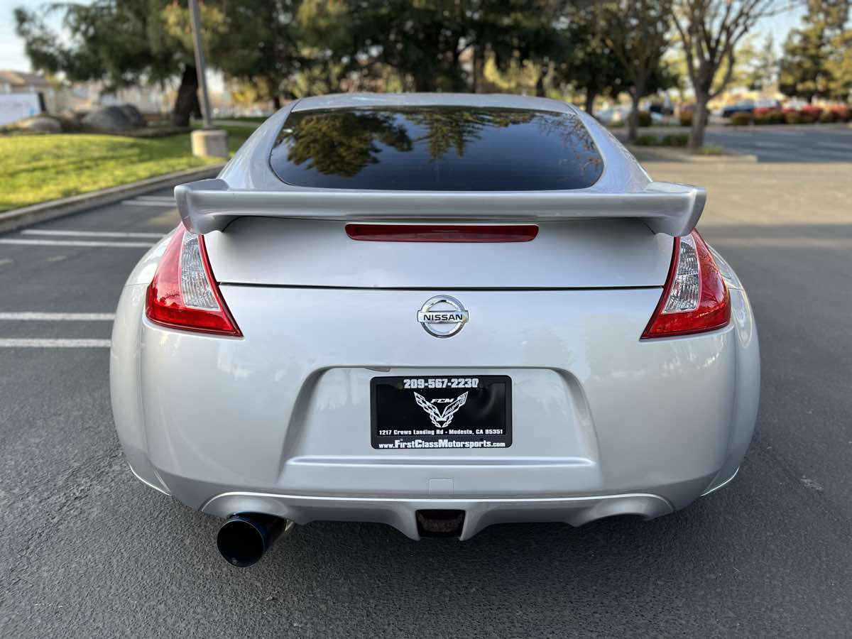 Sold 2012 Nissan 370Z in Modesto