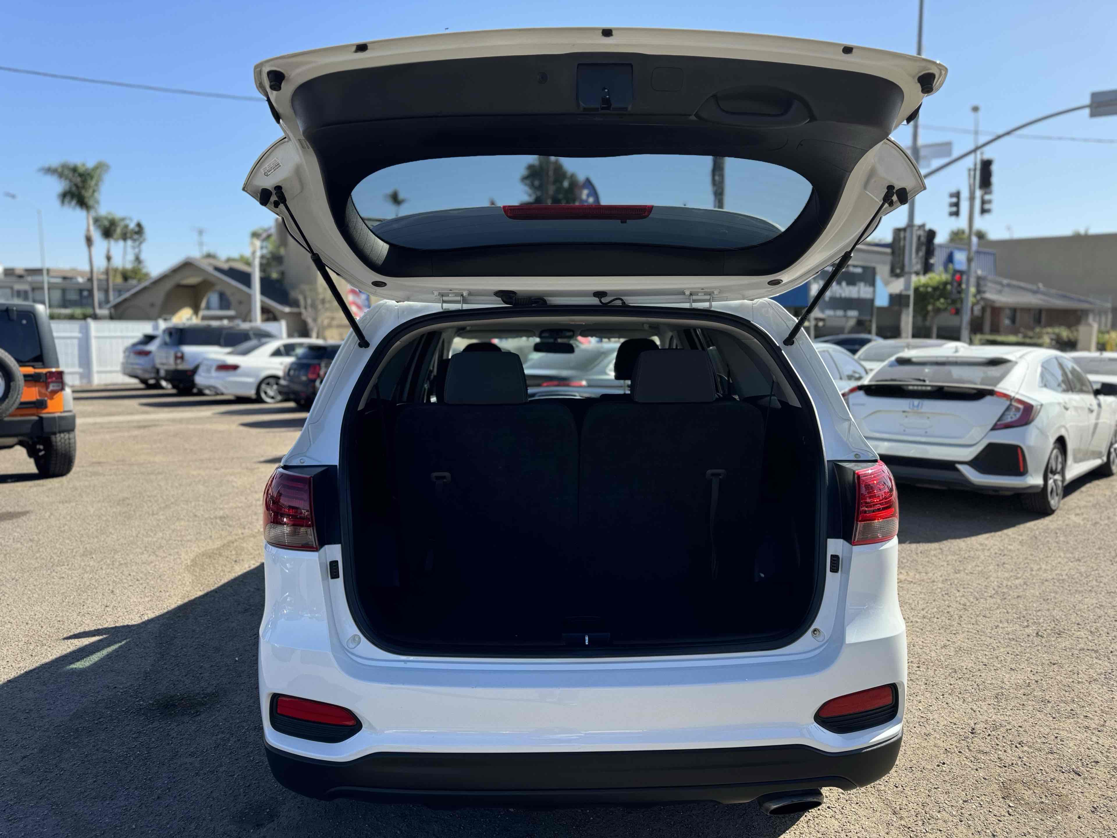 2020 Kia Sorento LX V6 photo 9