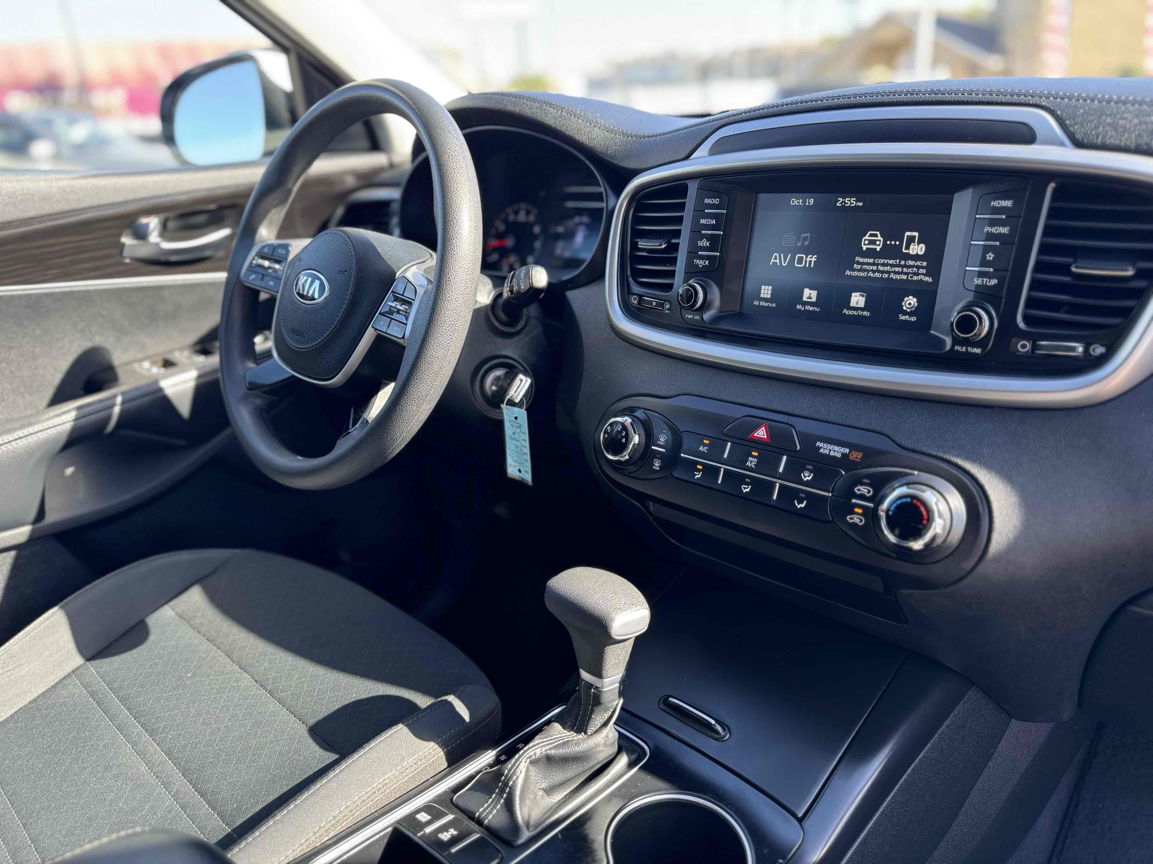 2020 Kia Sorento LX V6 photo 12