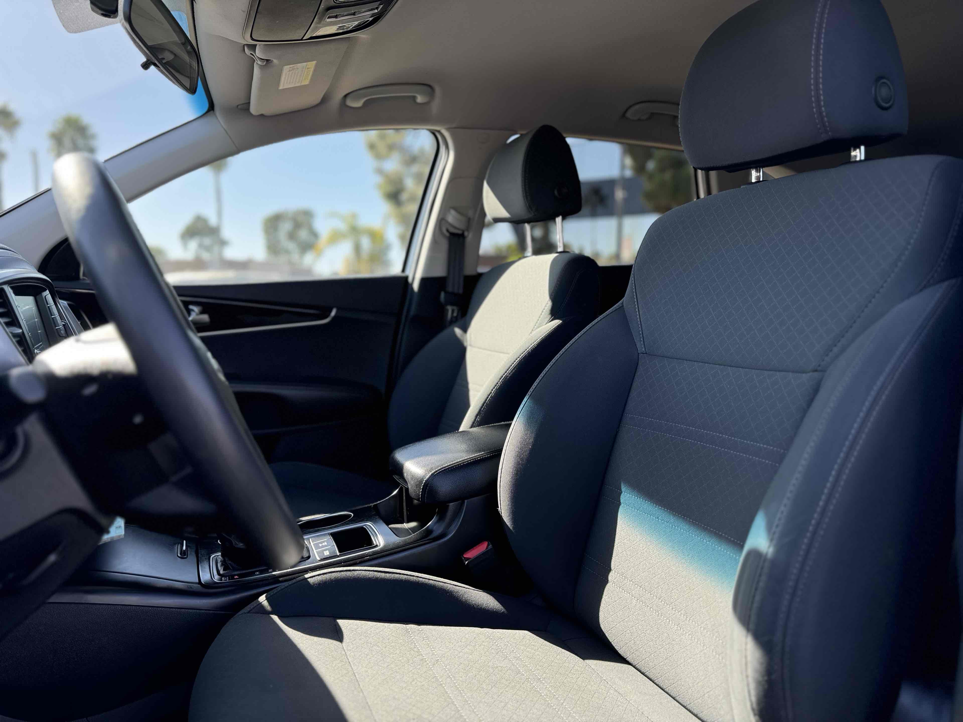 2020 Kia Sorento LX V6 photo 16