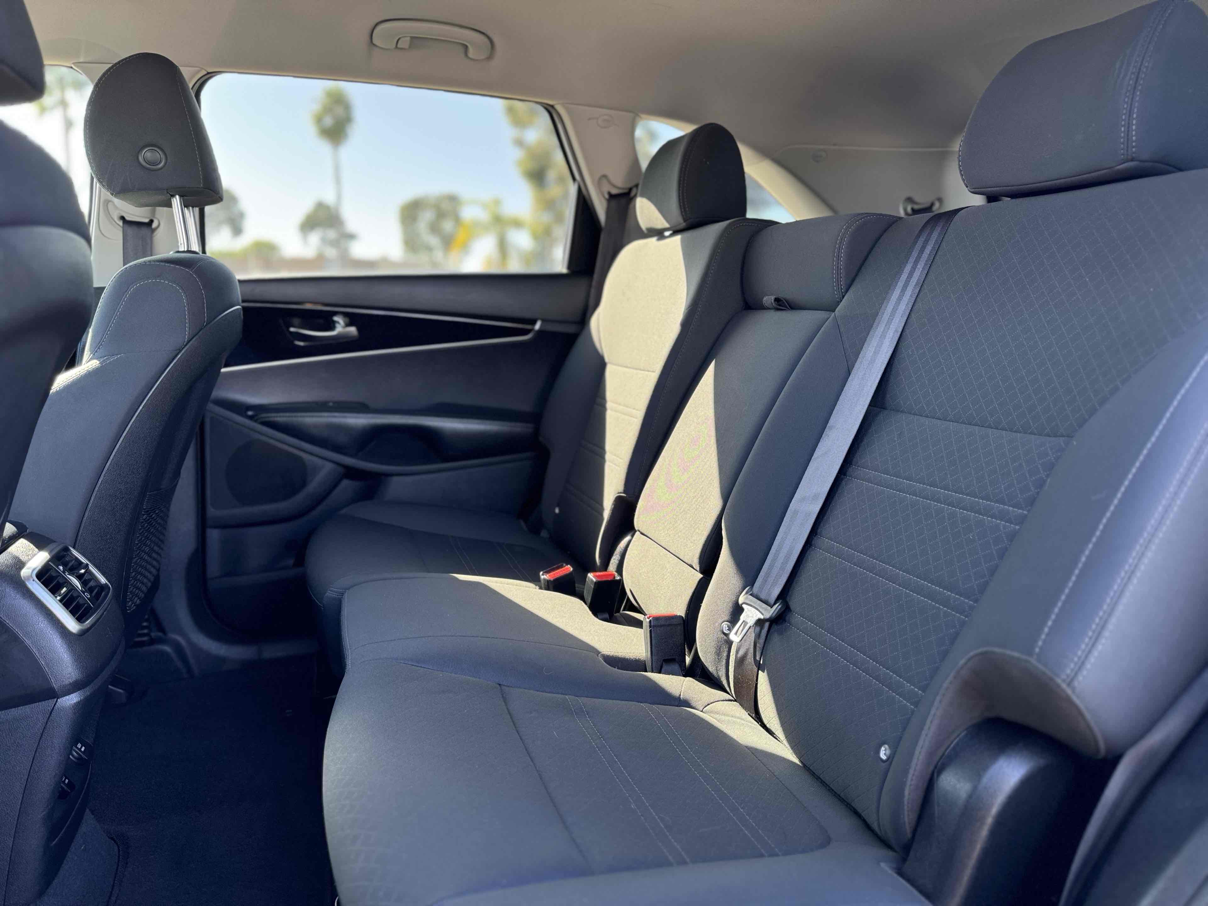 2020 Kia Sorento LX V6 photo 17