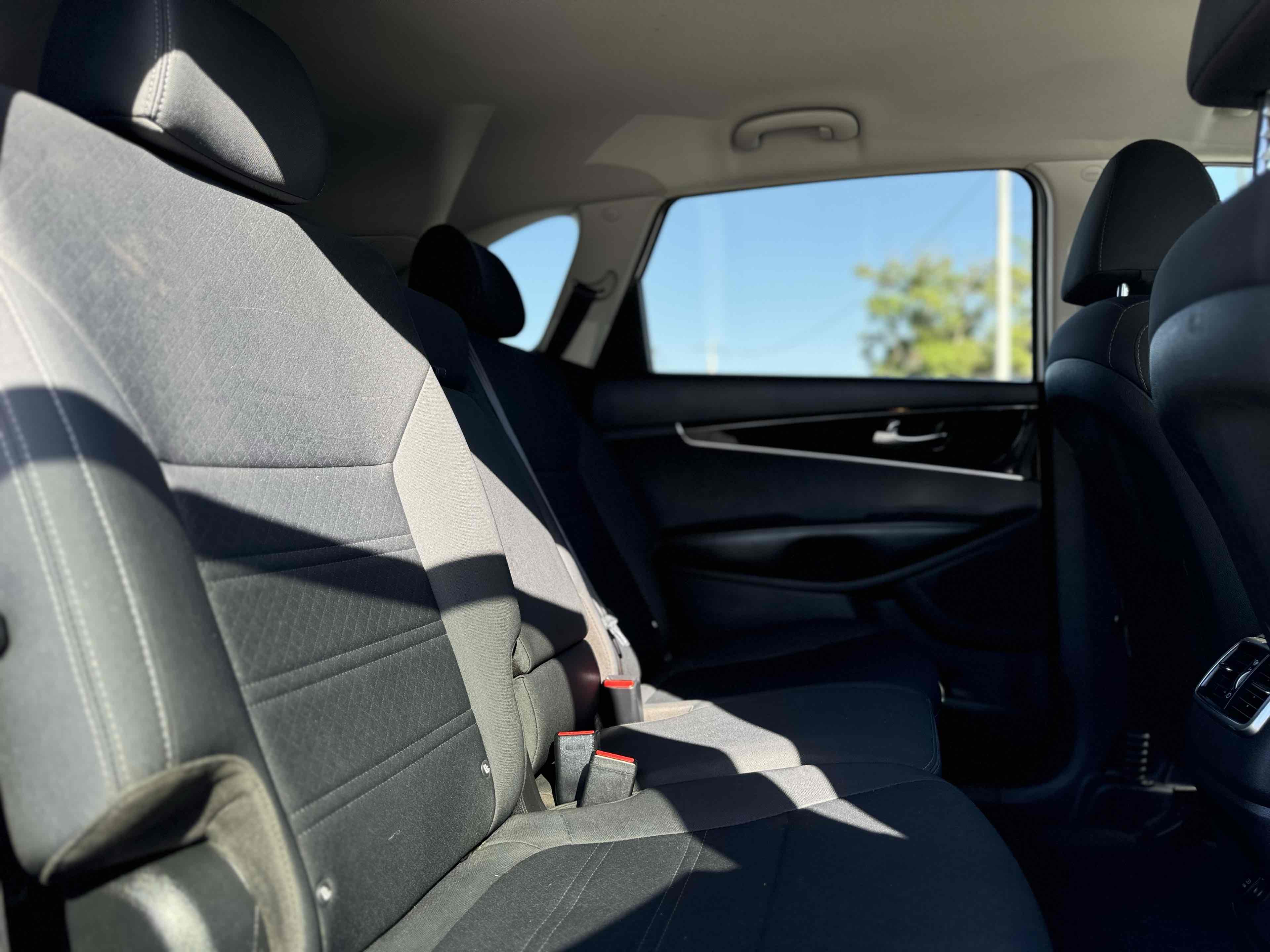 2020 Kia Sorento LX V6 photo 18