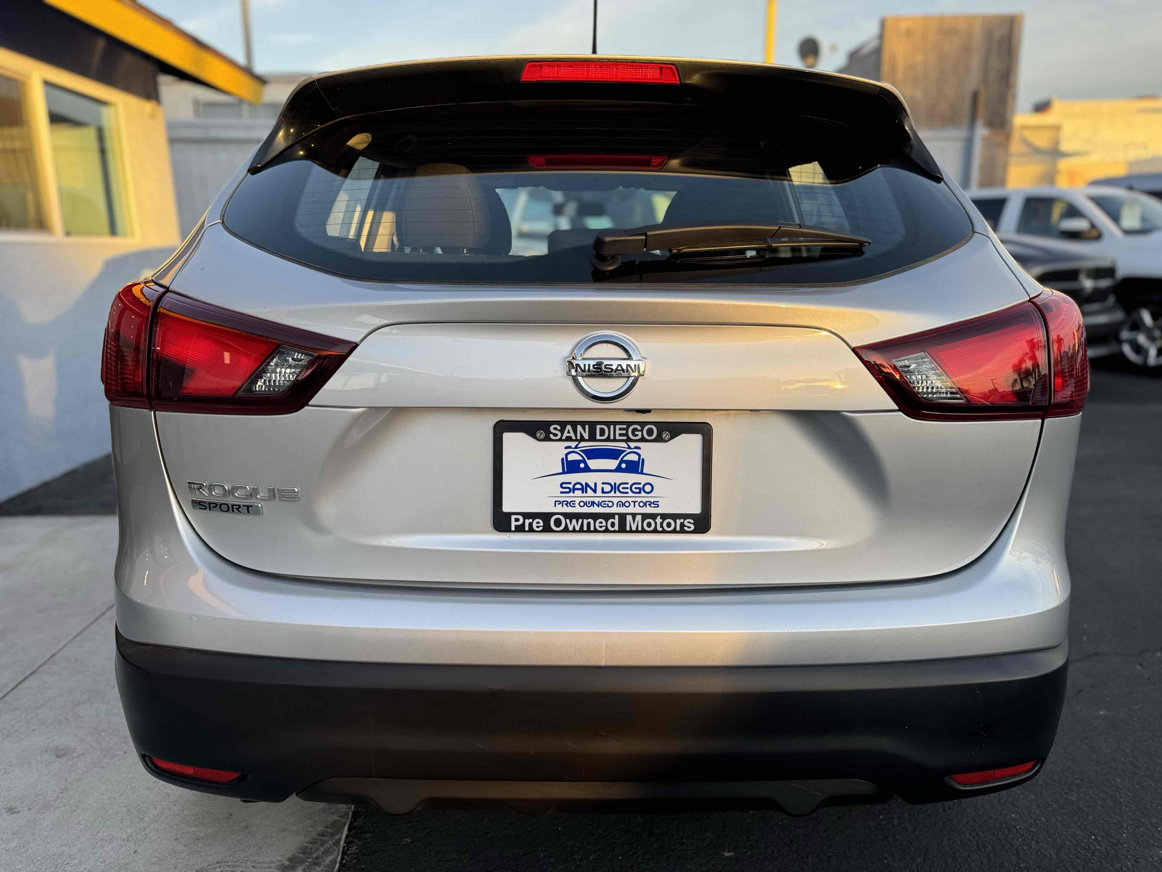 2019 Nissan Rogue Sport S photo 6