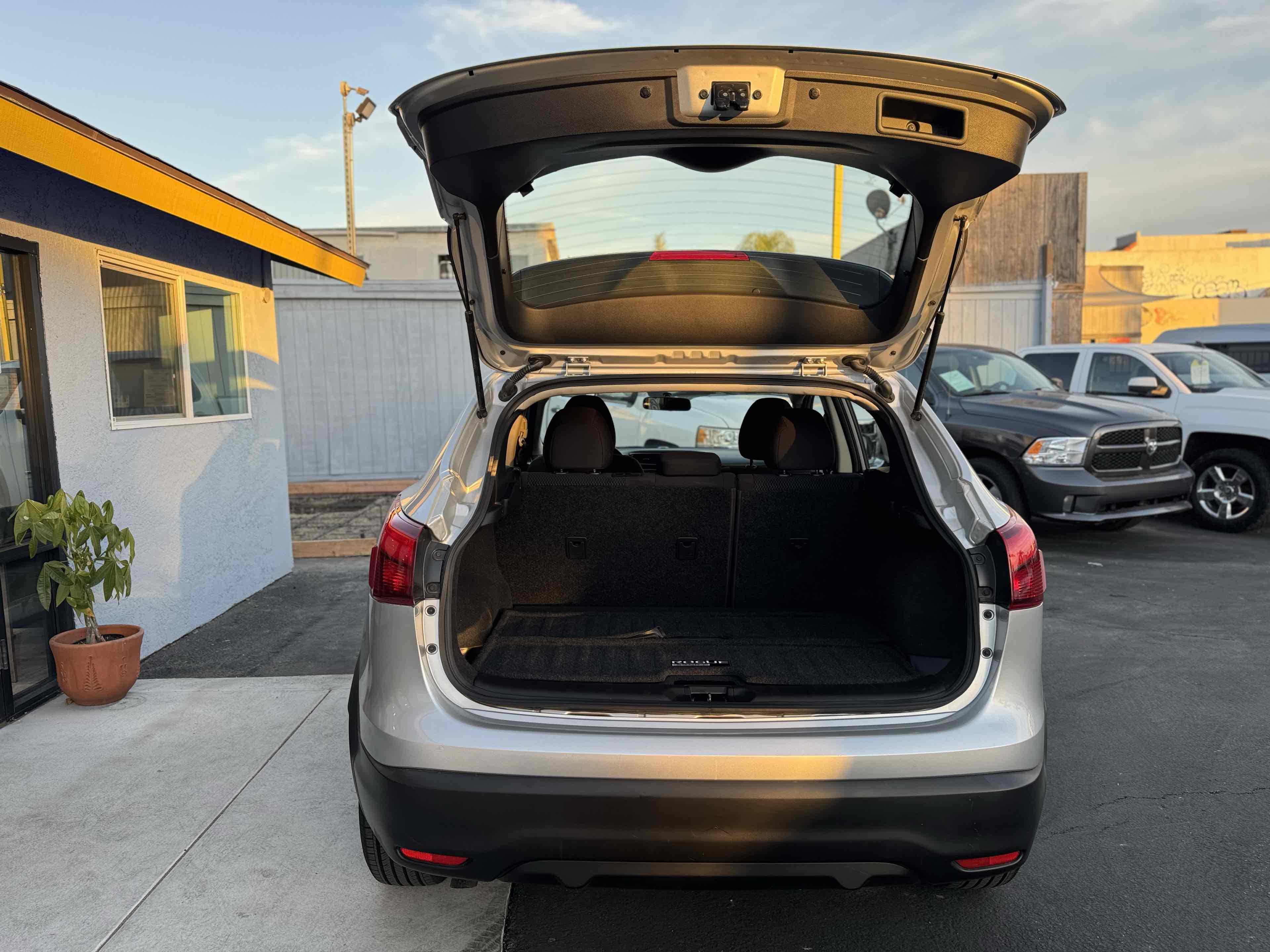 2019 Nissan Rogue Sport S photo 7