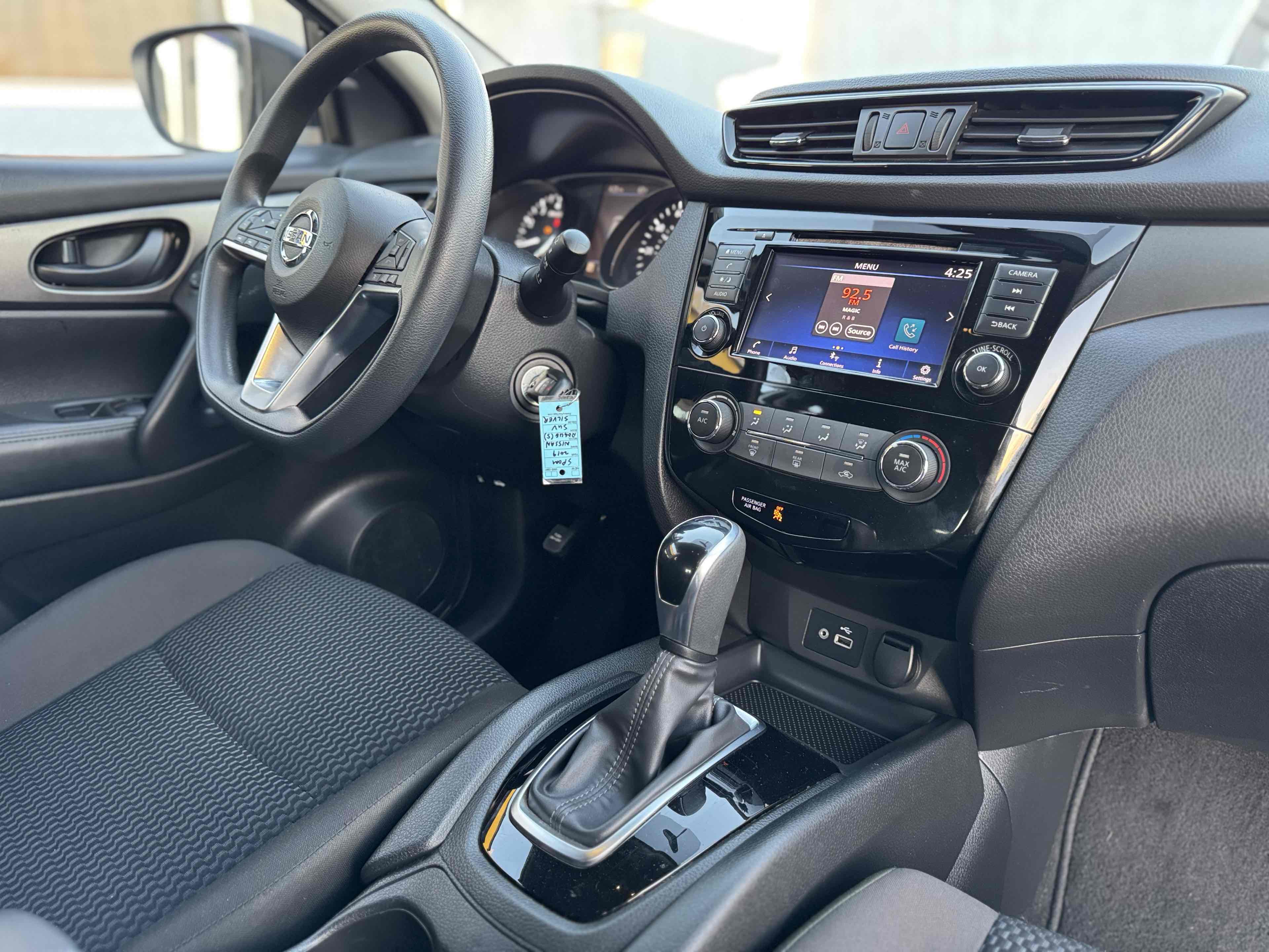 2019 Nissan Rogue Sport S photo 10