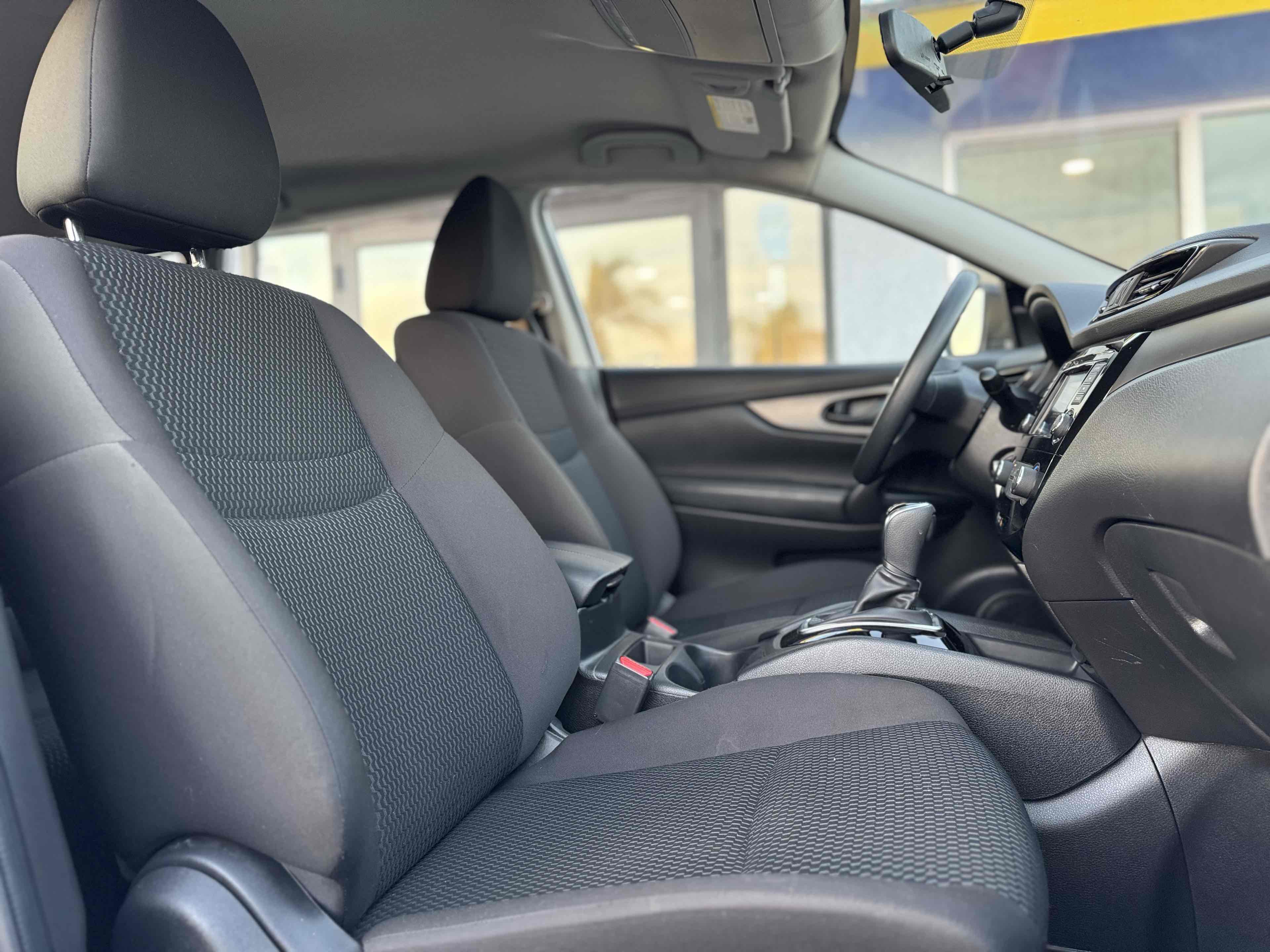 2019 Nissan Rogue Sport S photo 18