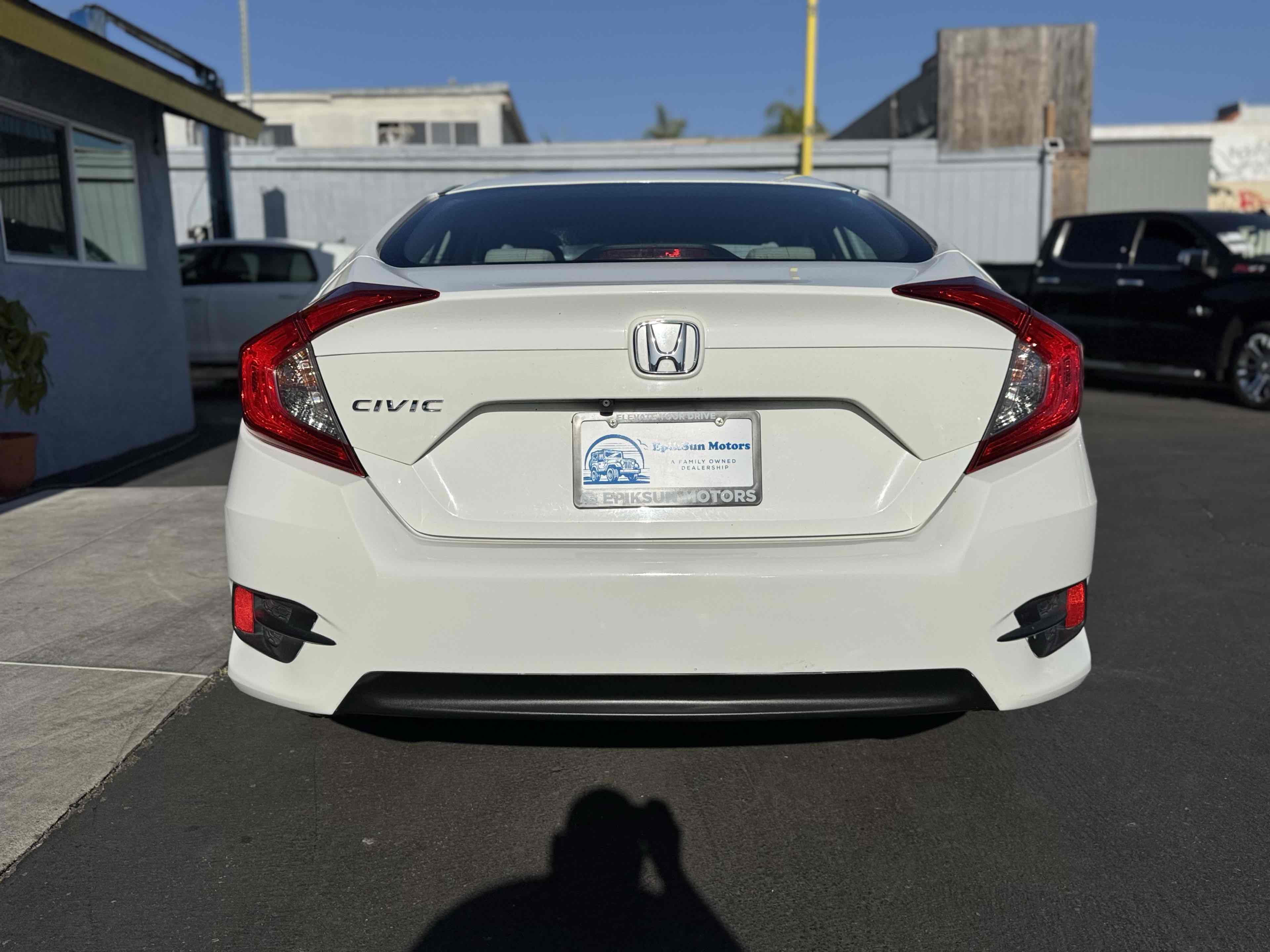 2017 Honda Civic LX photo 5