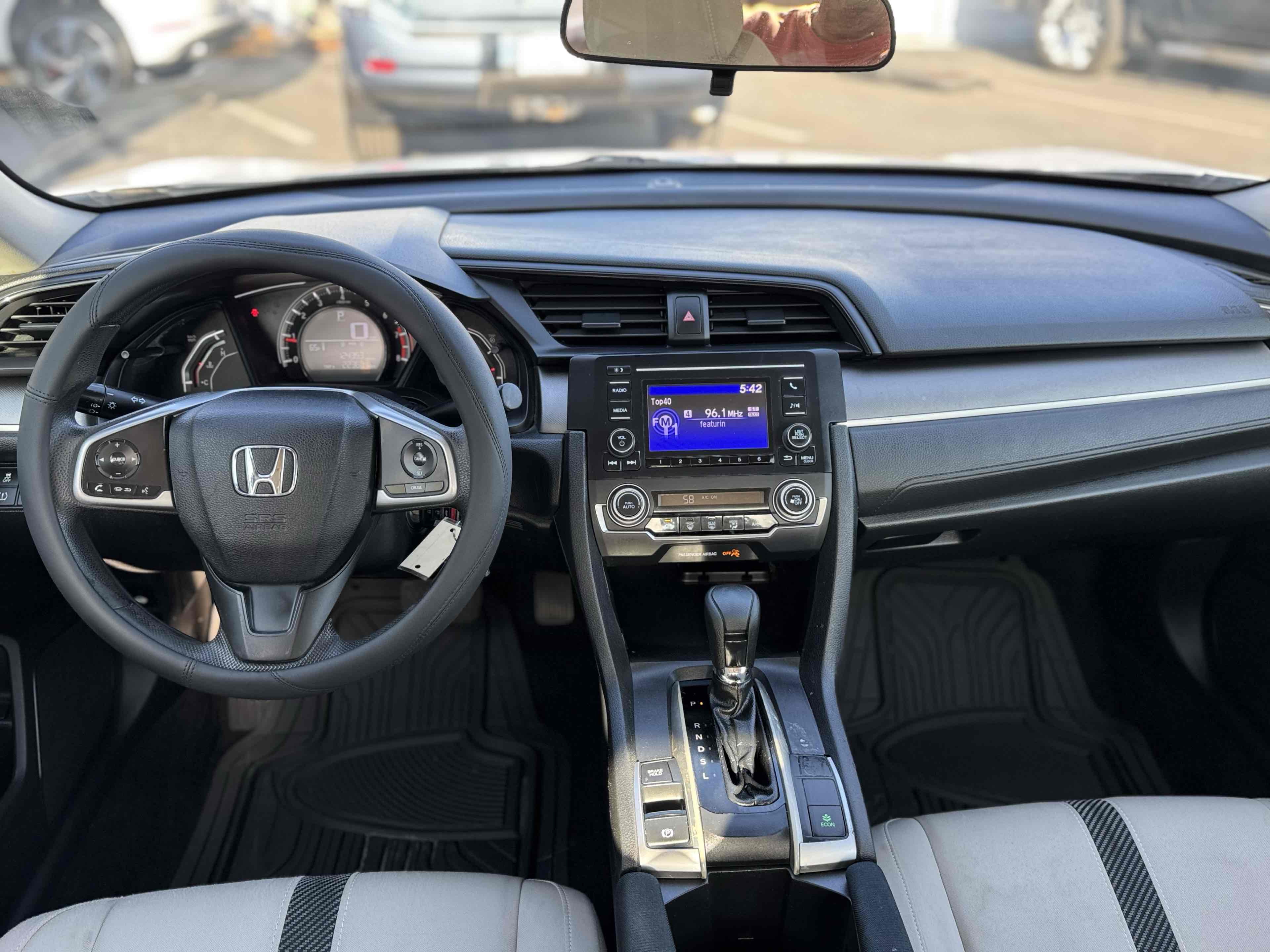 2017 Honda Civic LX photo 9