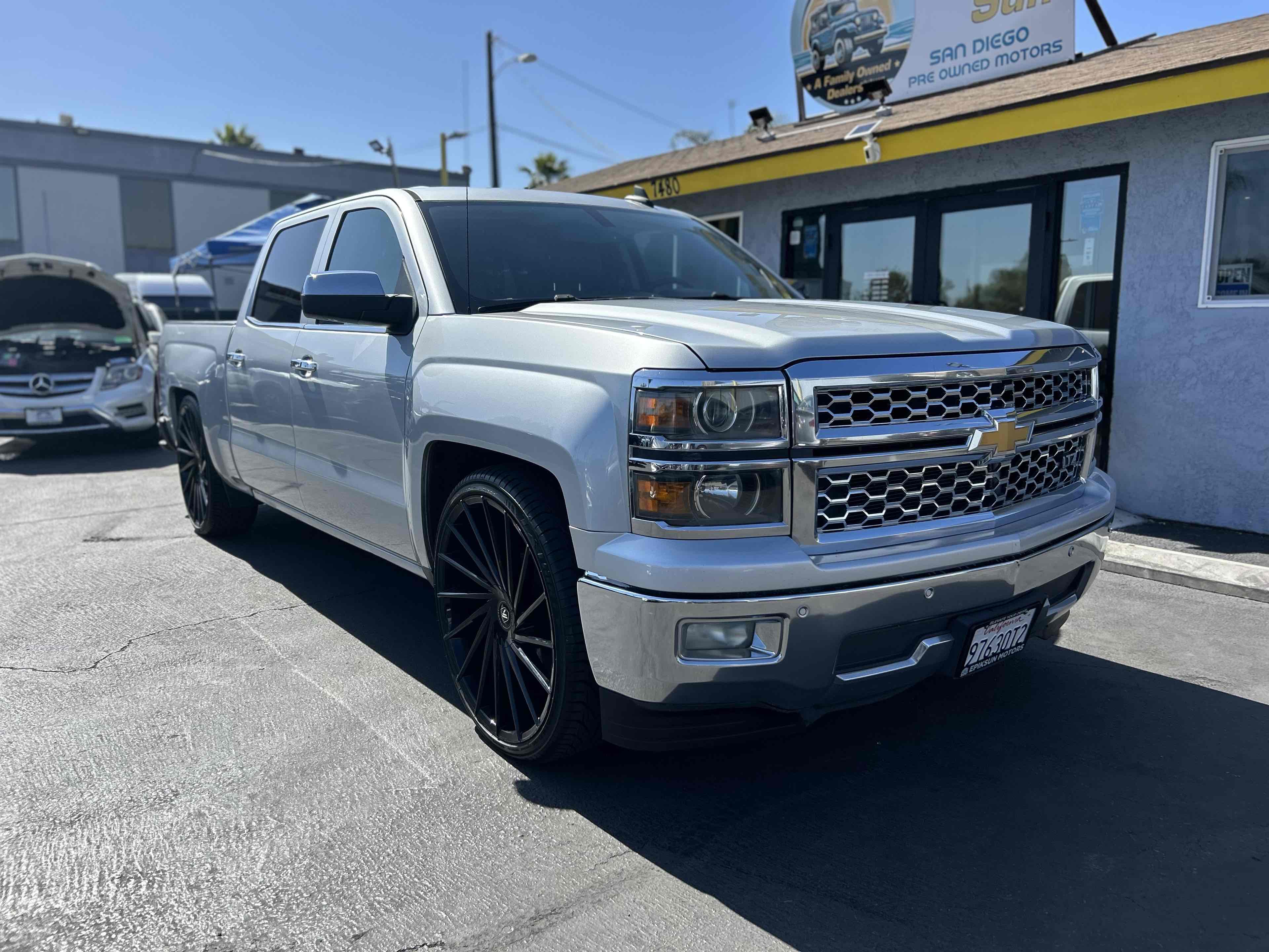 2015 Chevrolet Silverado 1500 LTZ photo 3