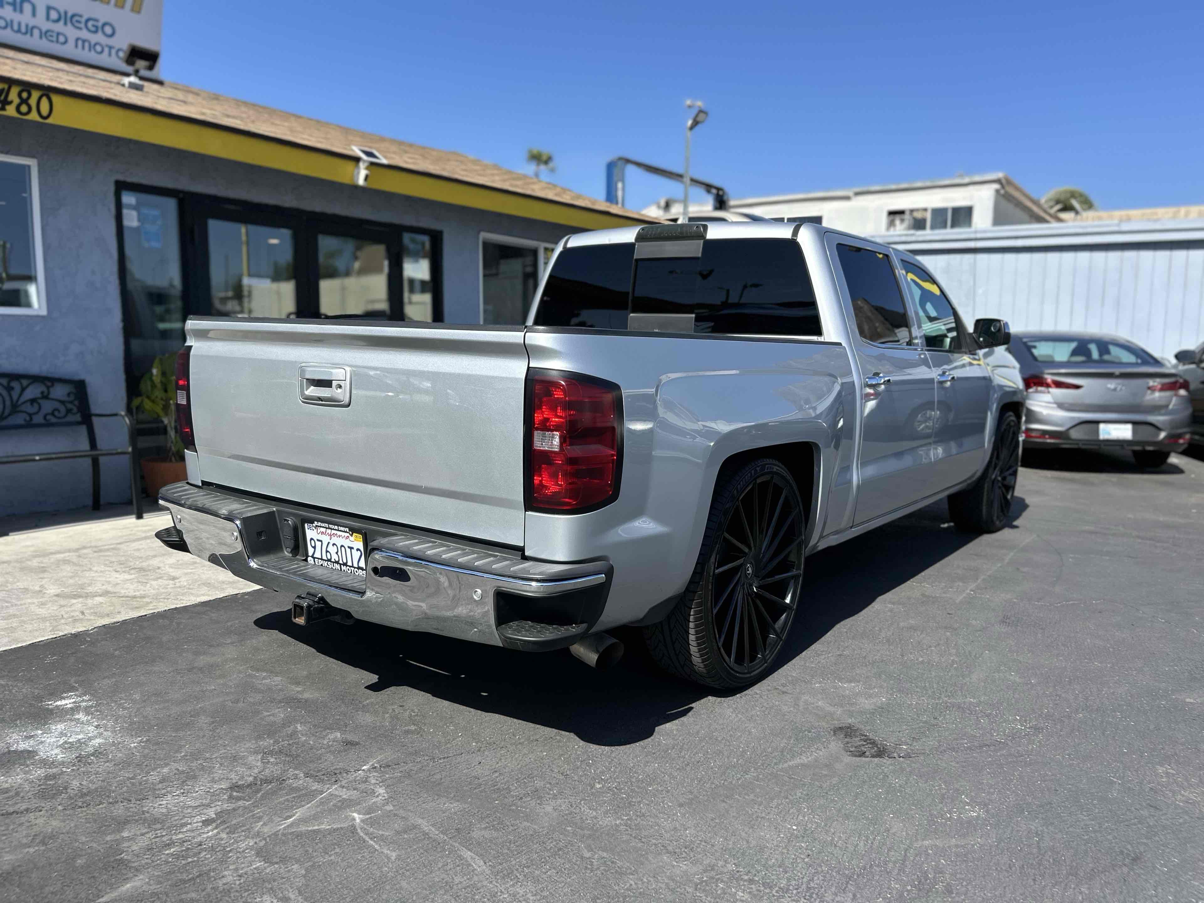 2015 Chevrolet Silverado 1500 LTZ photo 5