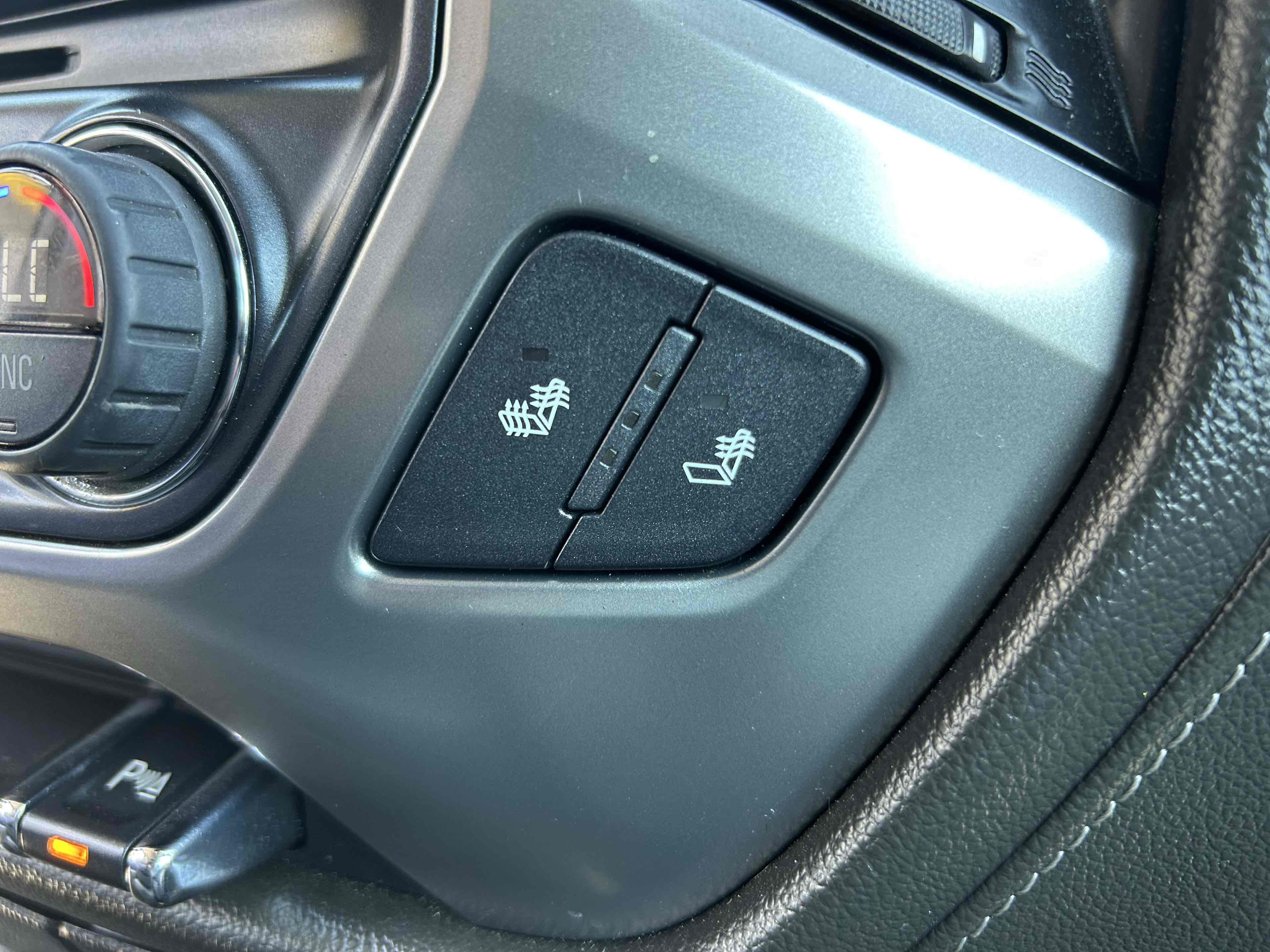 2015 Chevrolet Silverado 1500 LTZ photo 19