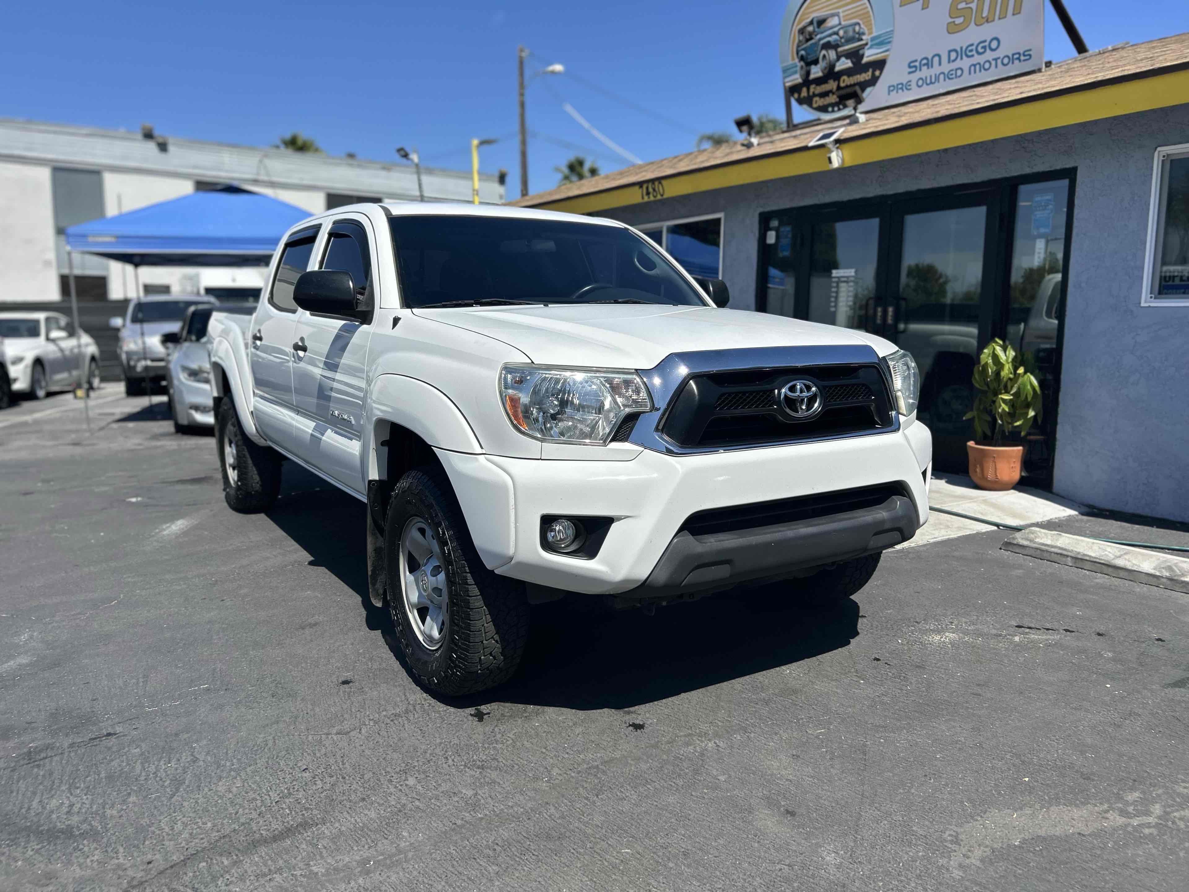 2015 Toyota Tacoma SR5 photo 3