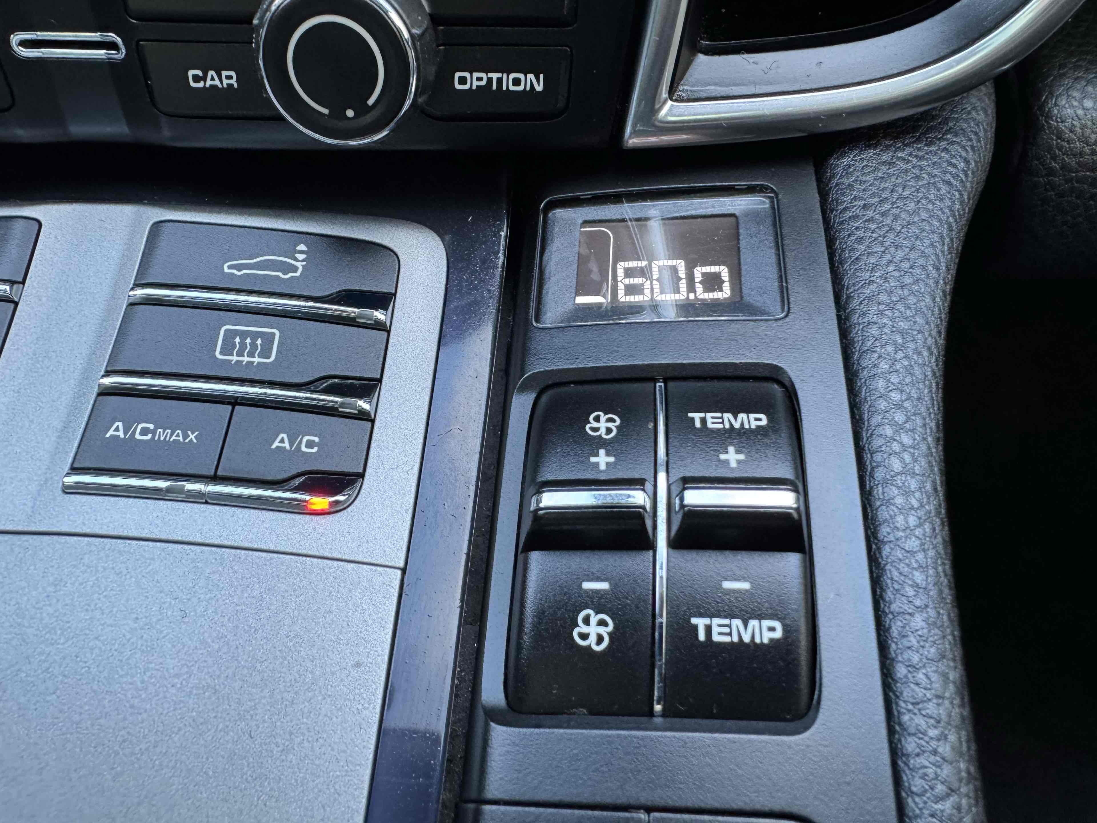 2014 Porsche Panamera S photo 26