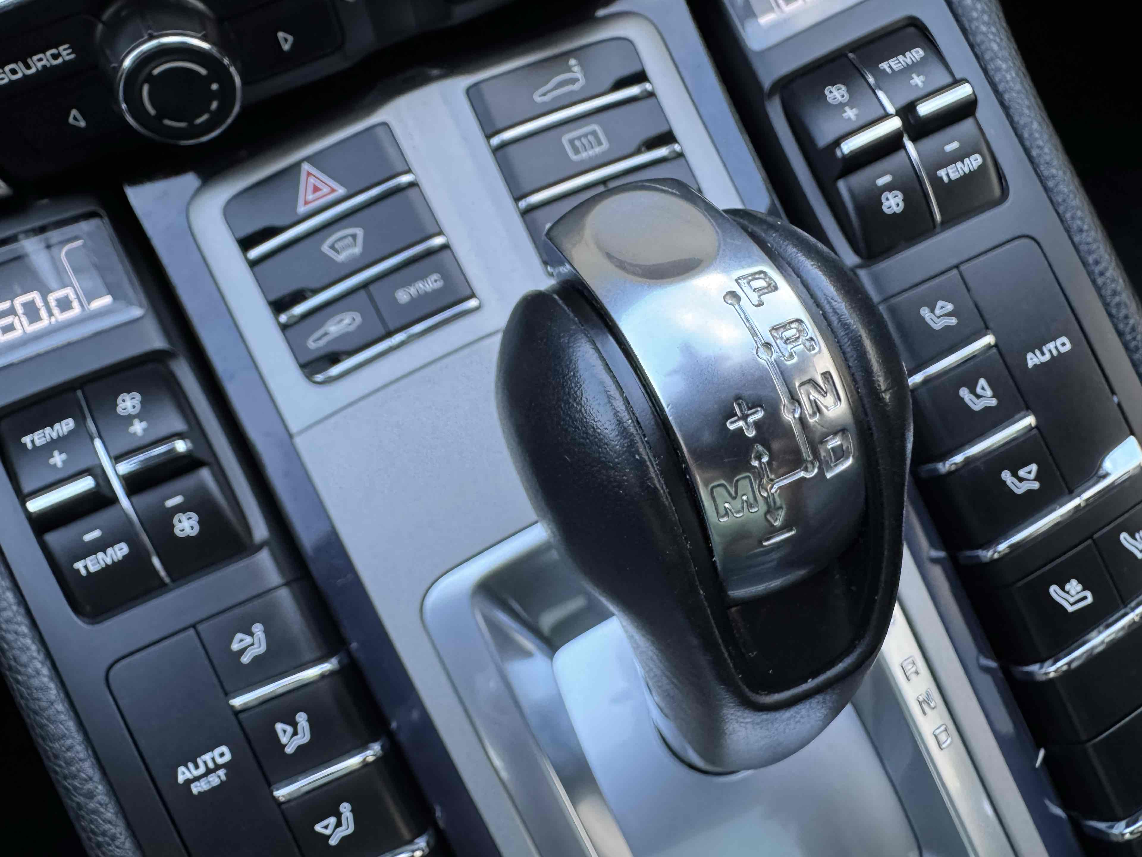 2014 Porsche Panamera S photo 28