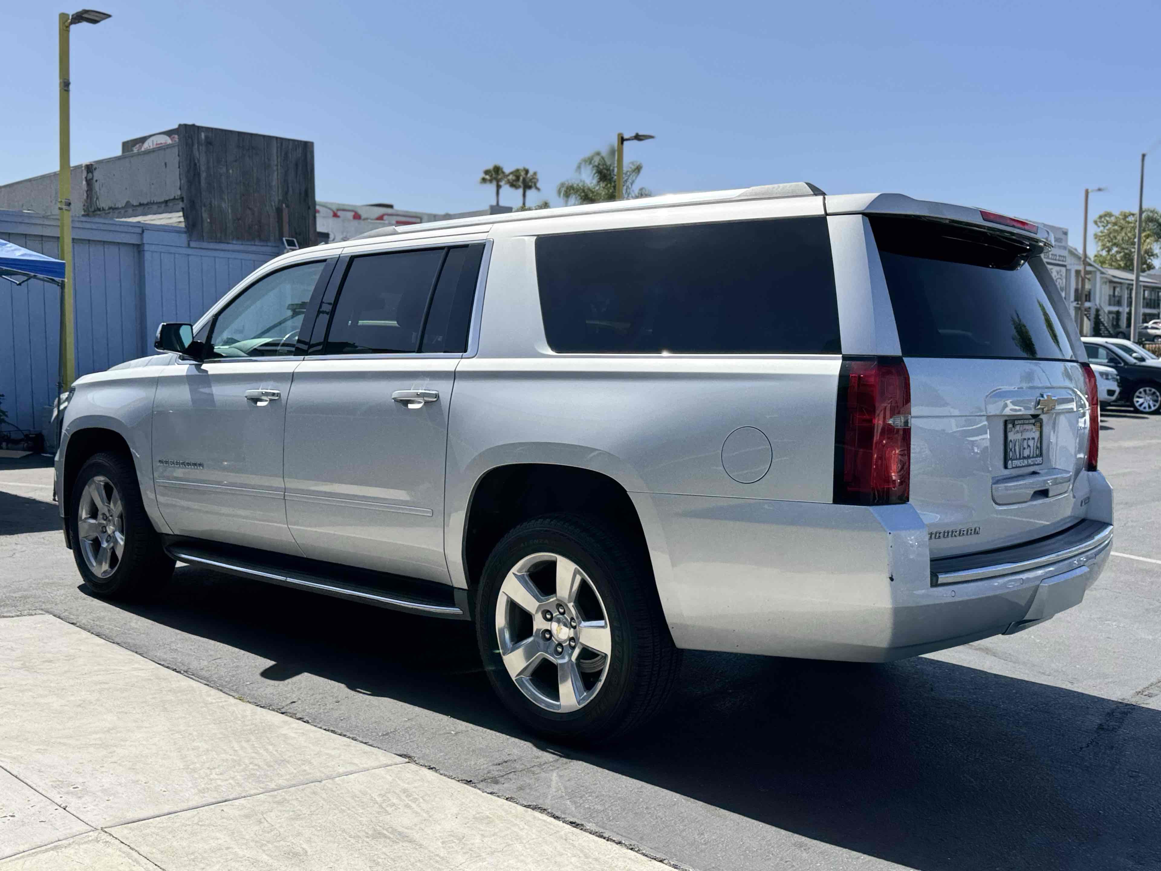 2018 Chevrolet Suburban Premier photo 6