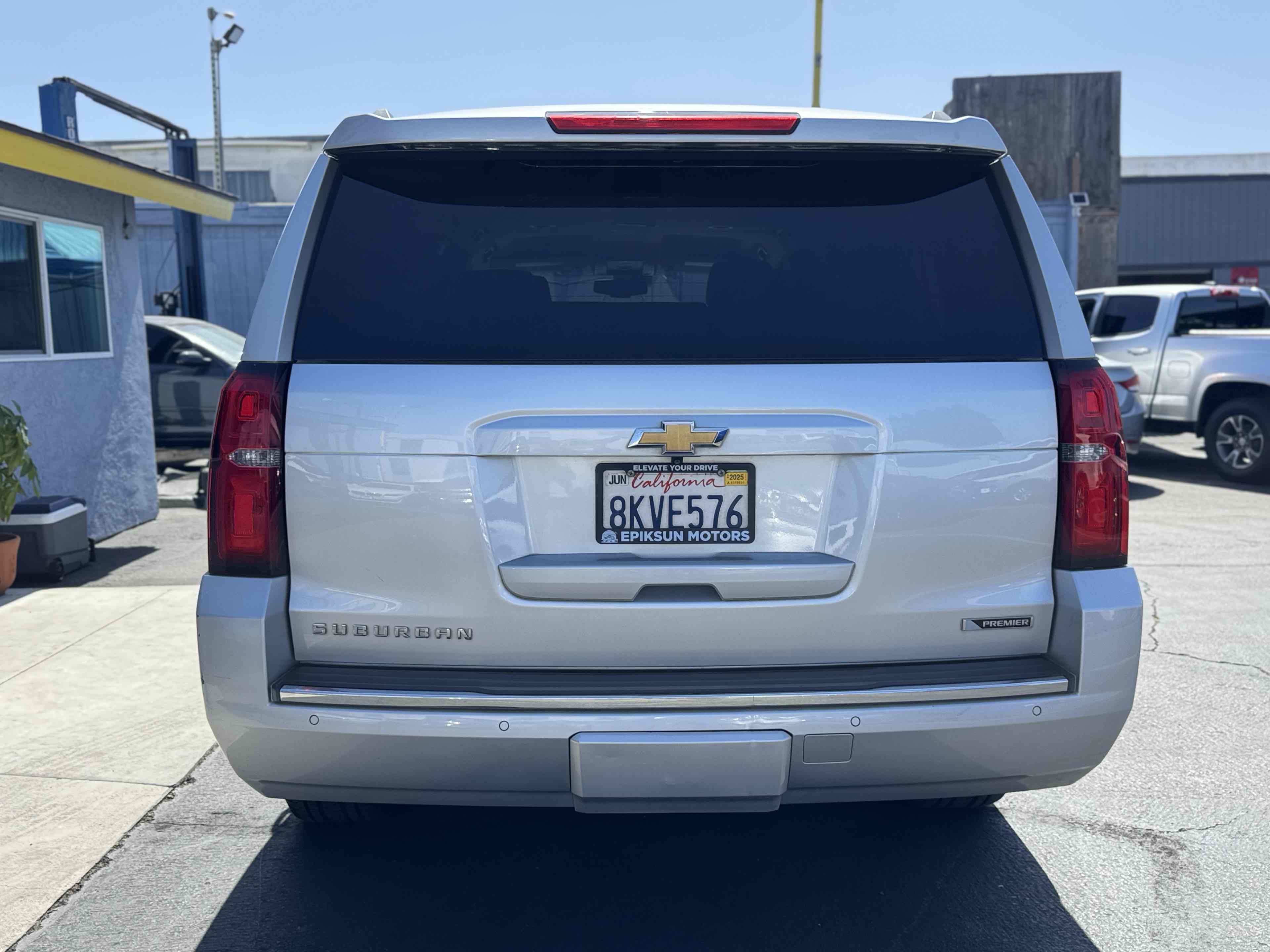 2018 Chevrolet Suburban Premier photo 7