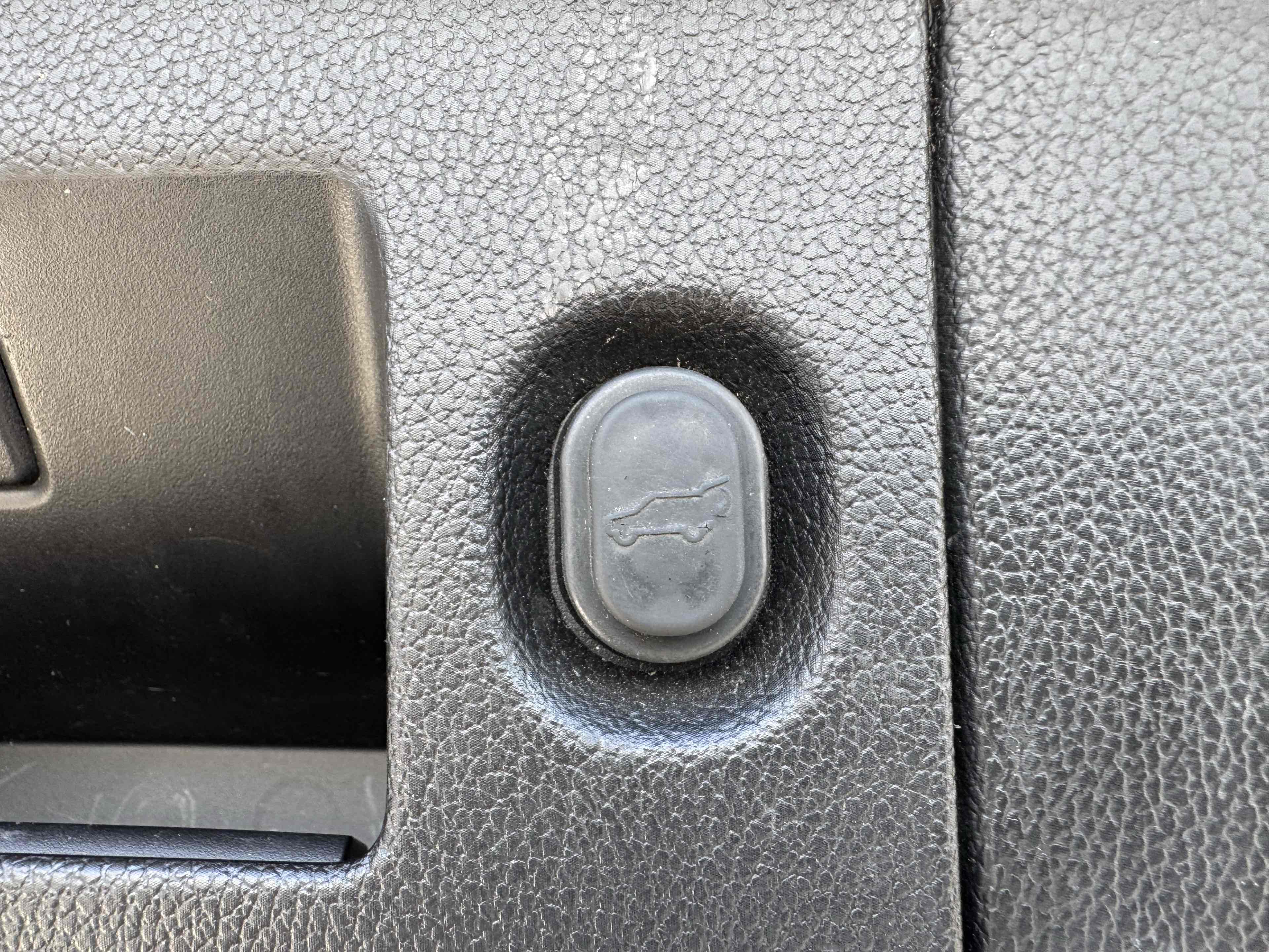 2018 Chevrolet Suburban Premier photo 10