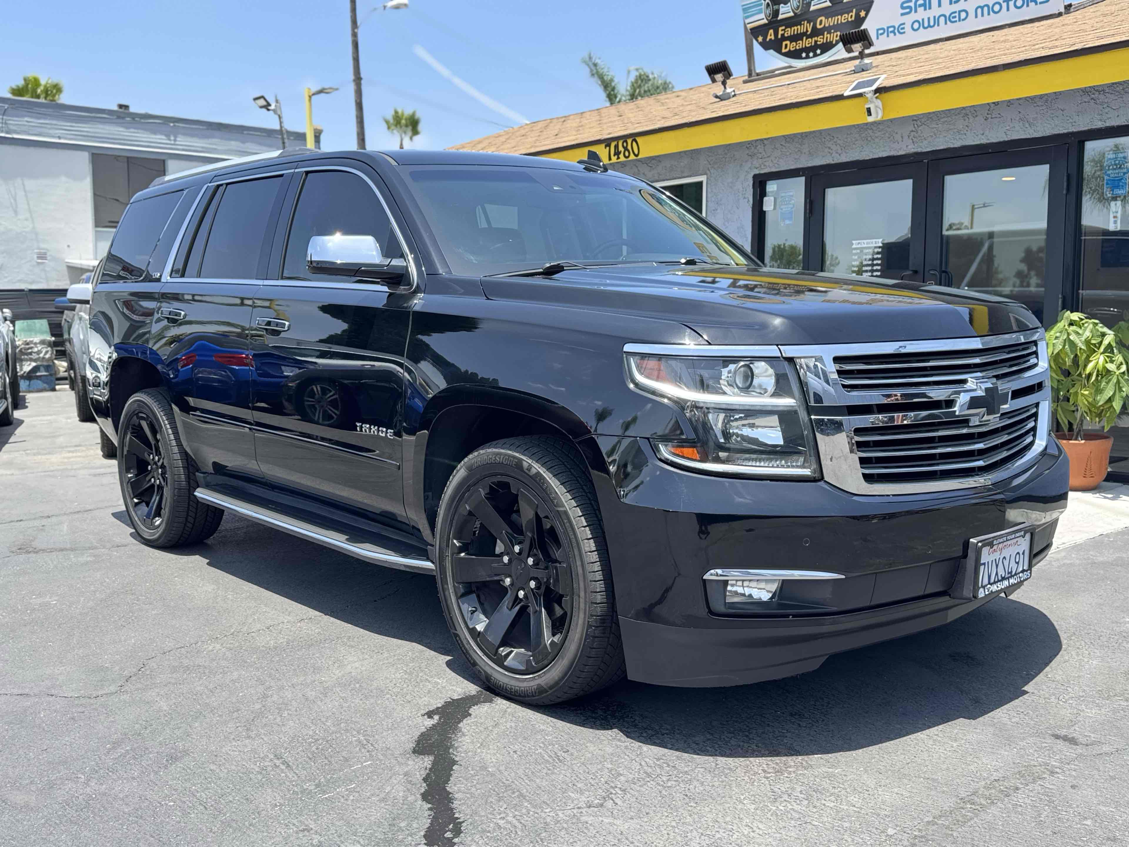 2016 Chevrolet Tahoe LTZ photo 3