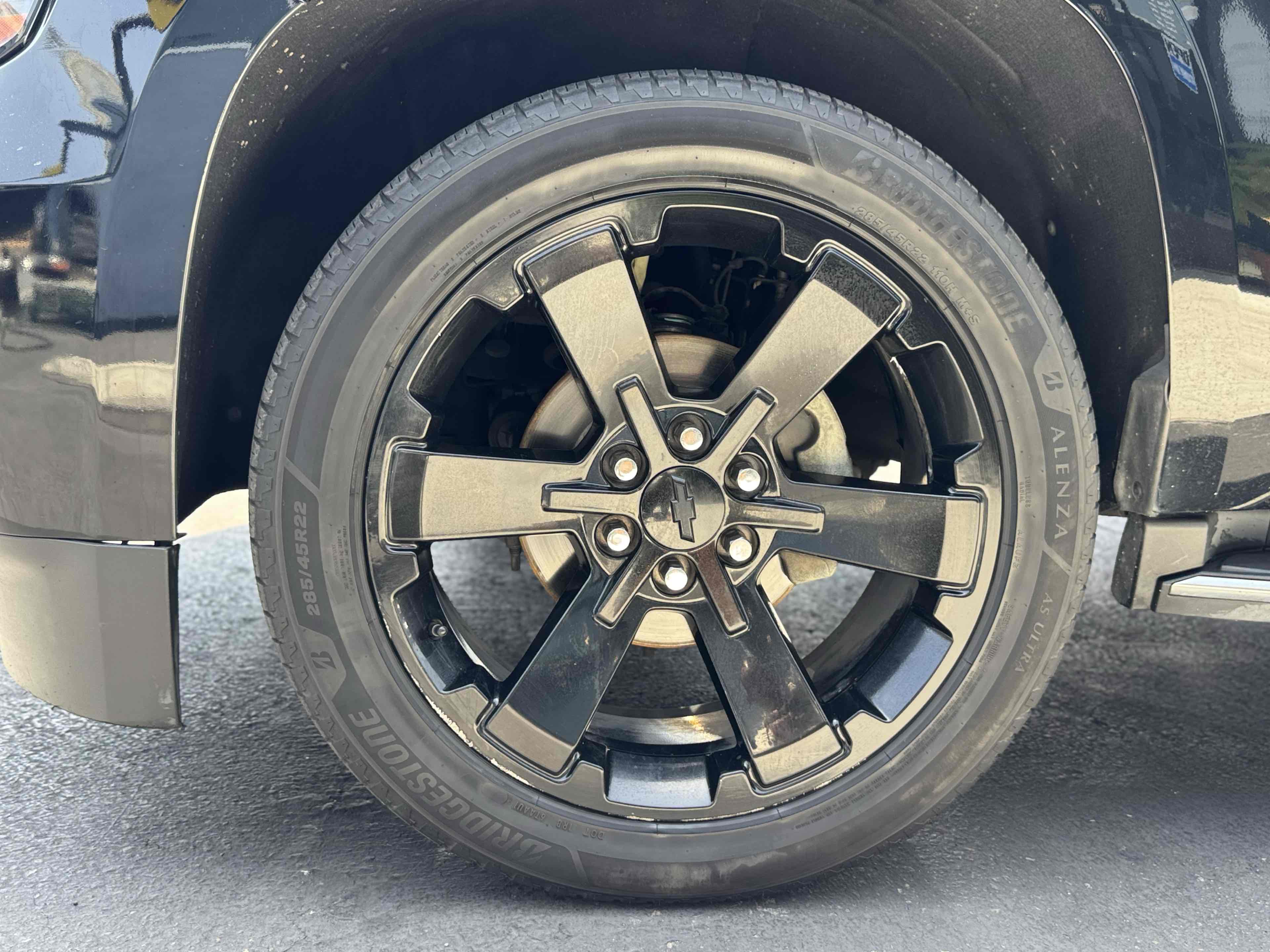 2016 Chevrolet Tahoe LTZ photo 32