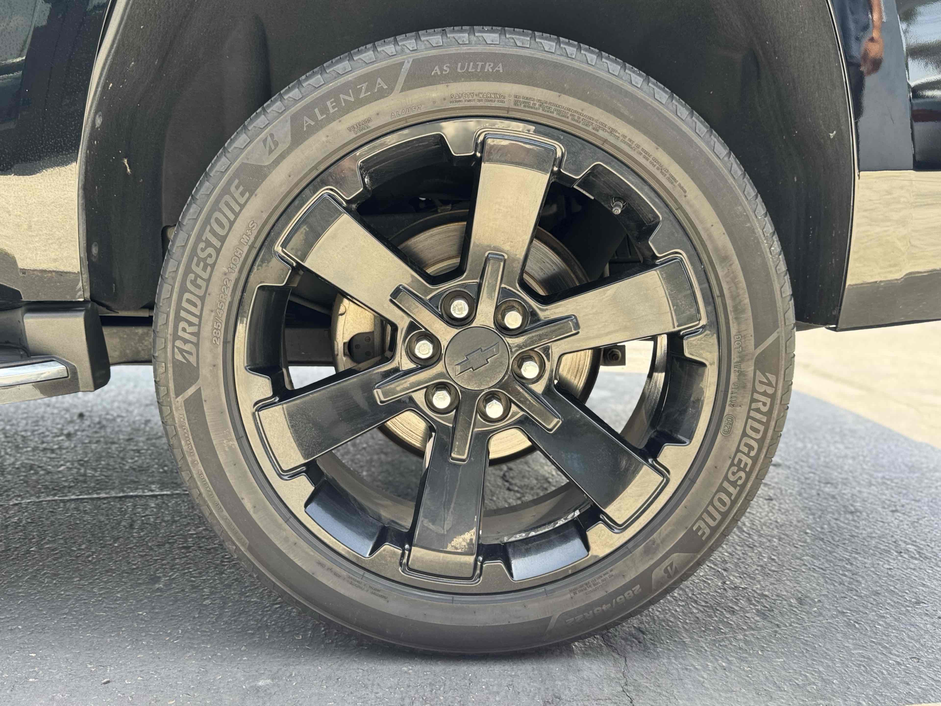 2016 Chevrolet Tahoe LTZ photo 35