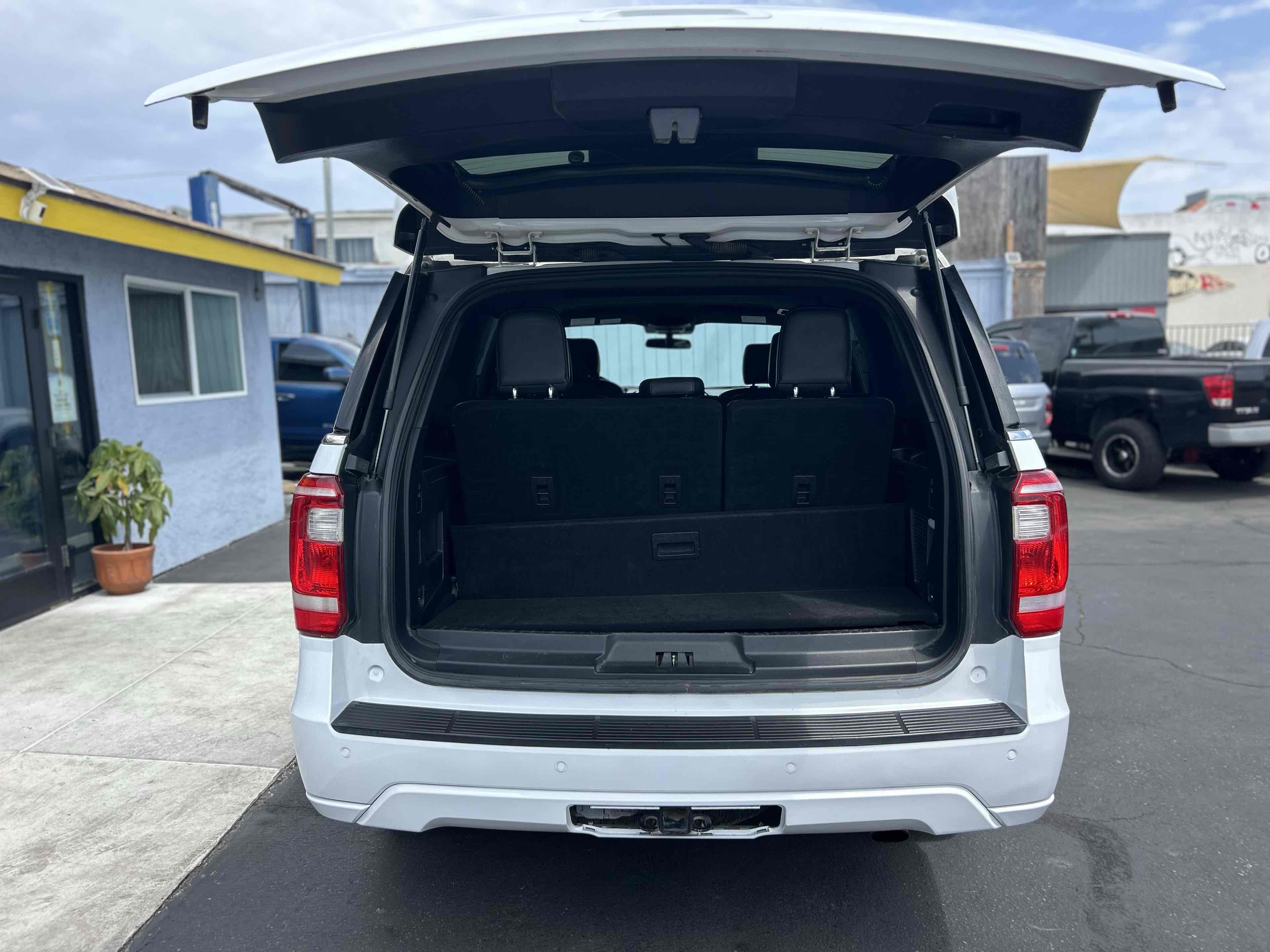 2020 Ford Expedition XL photo 8