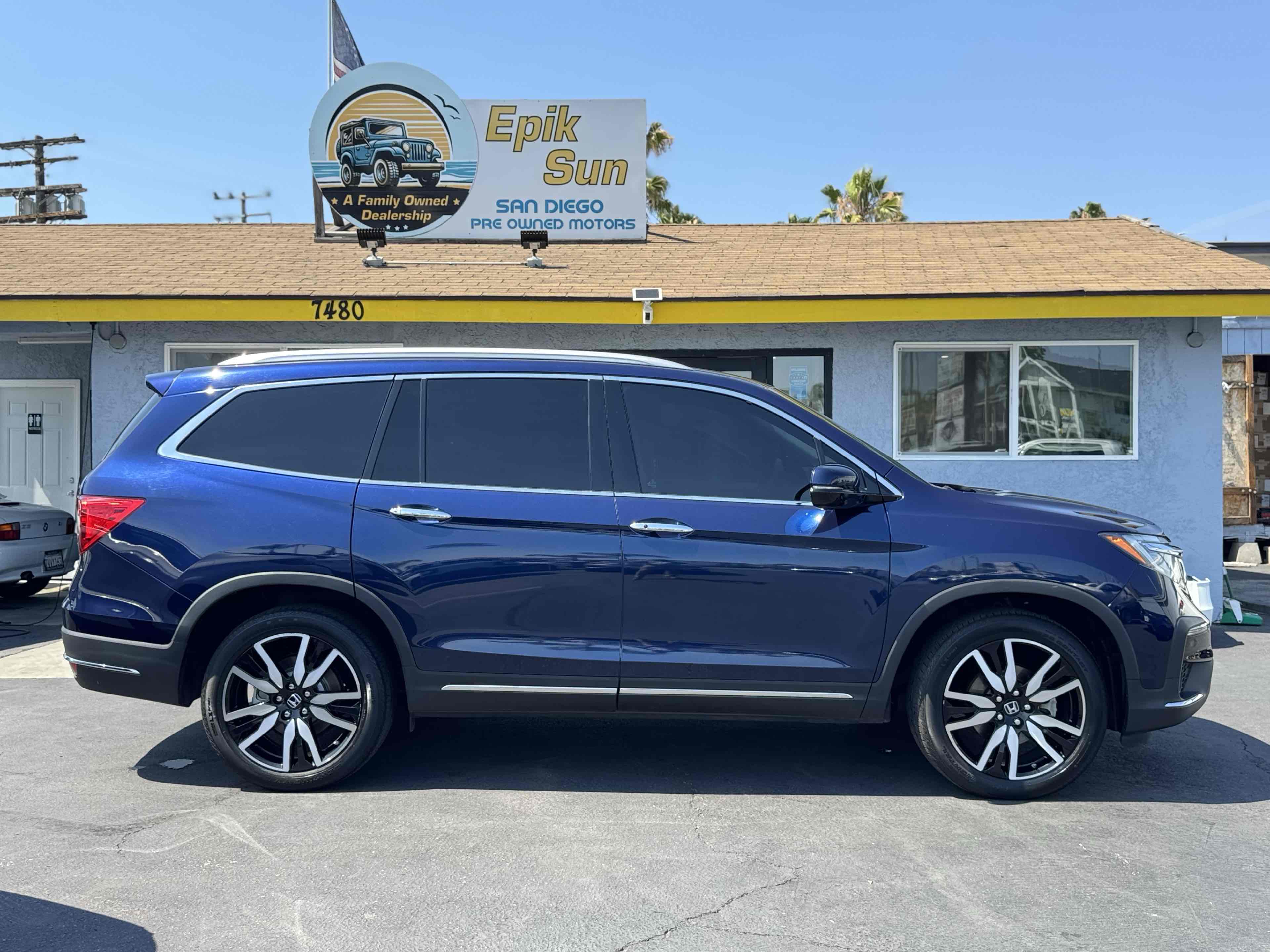 2022 Honda Pilot Touring photo 3