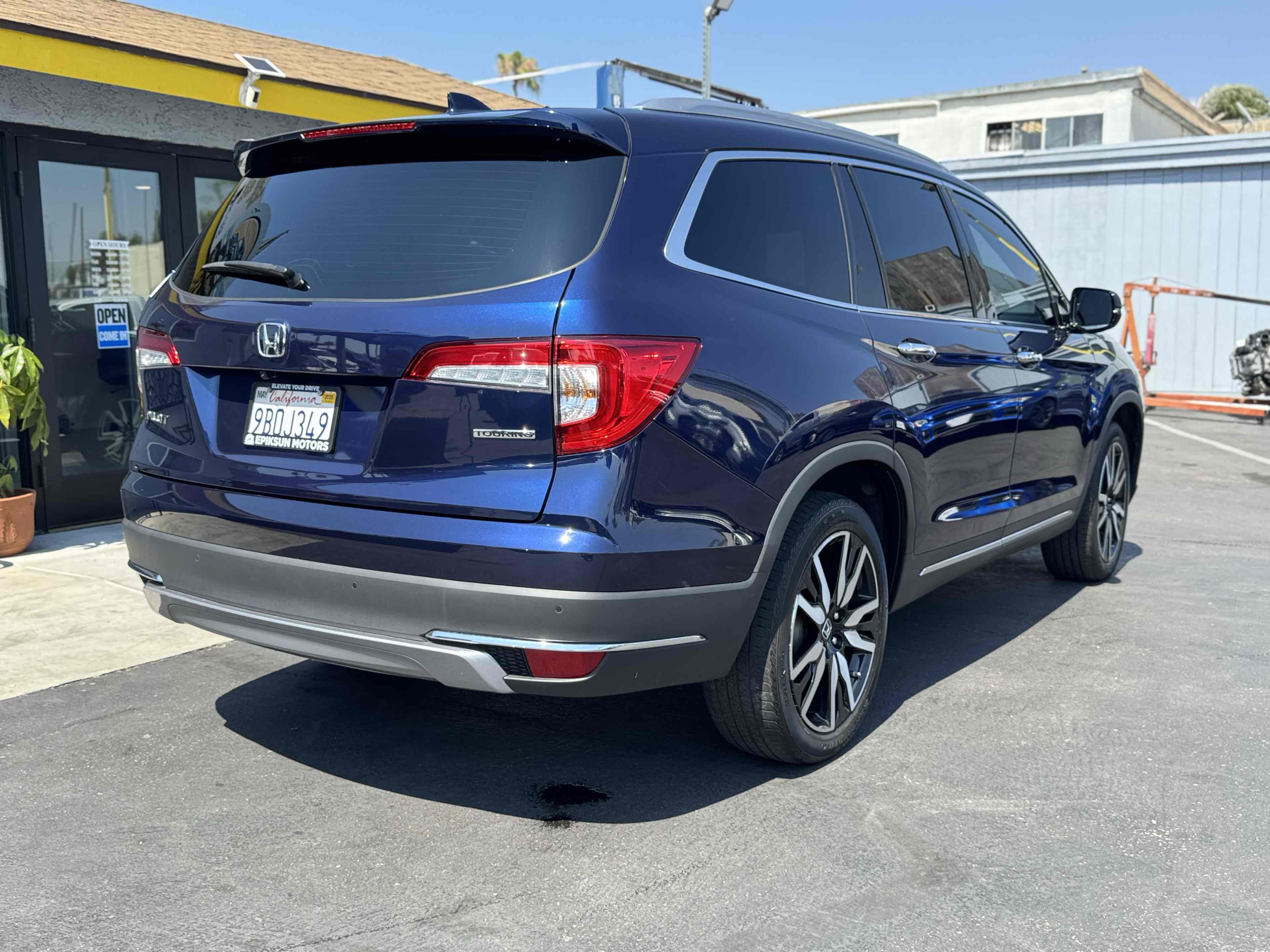 2022 Honda Pilot Touring photo 4