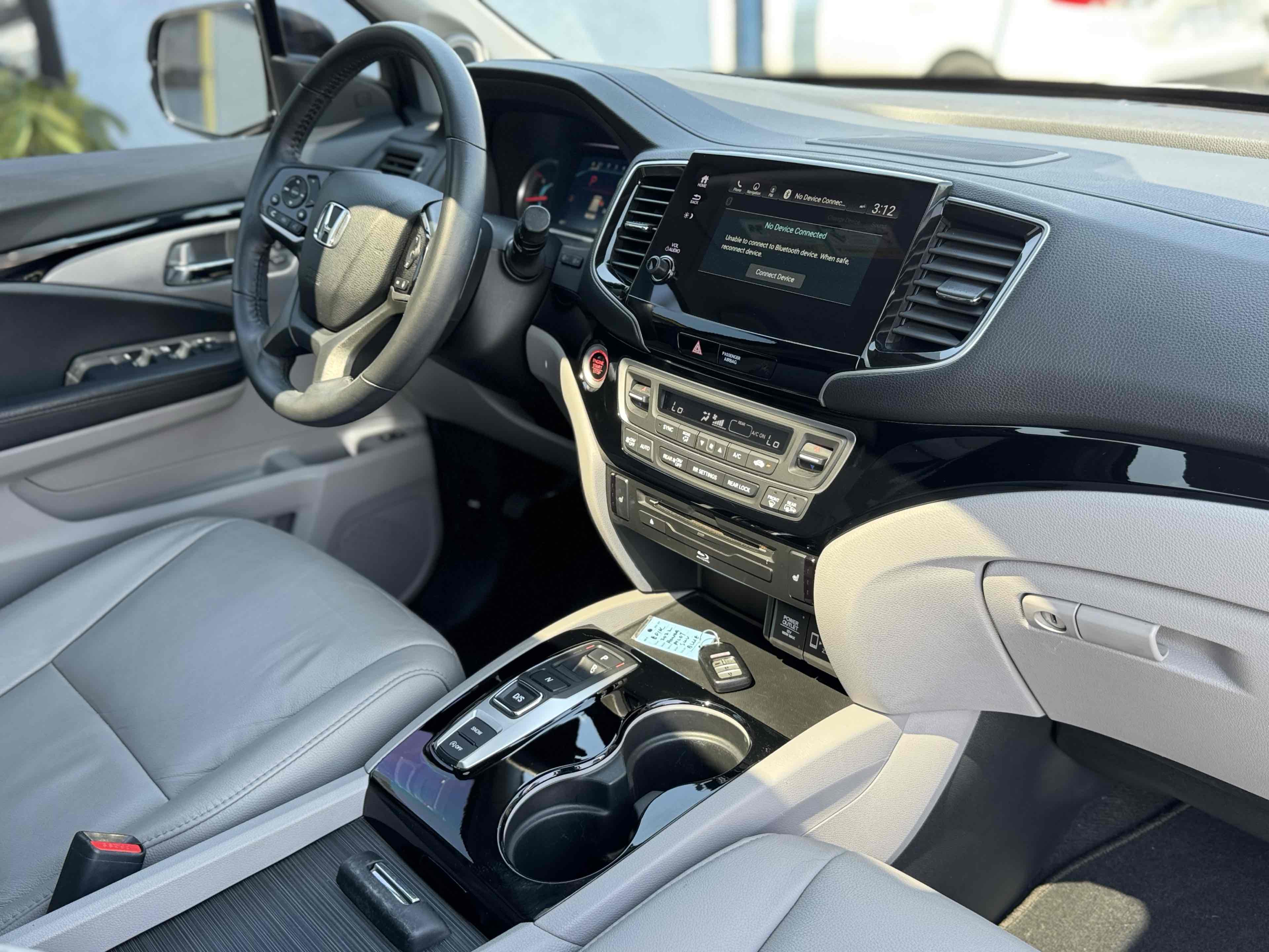 2022 Honda Pilot Touring photo 12