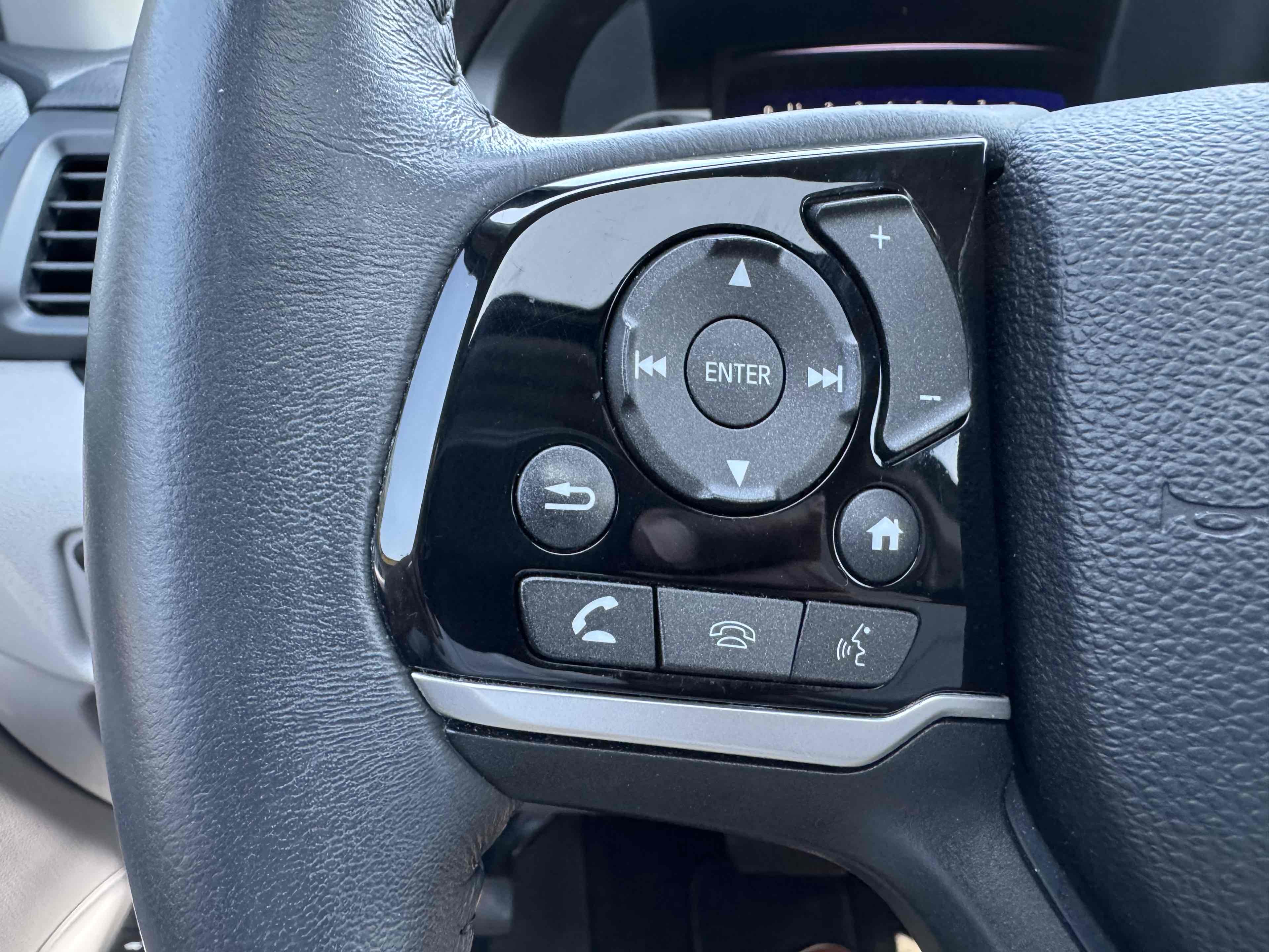 2022 Honda Pilot Touring photo 18