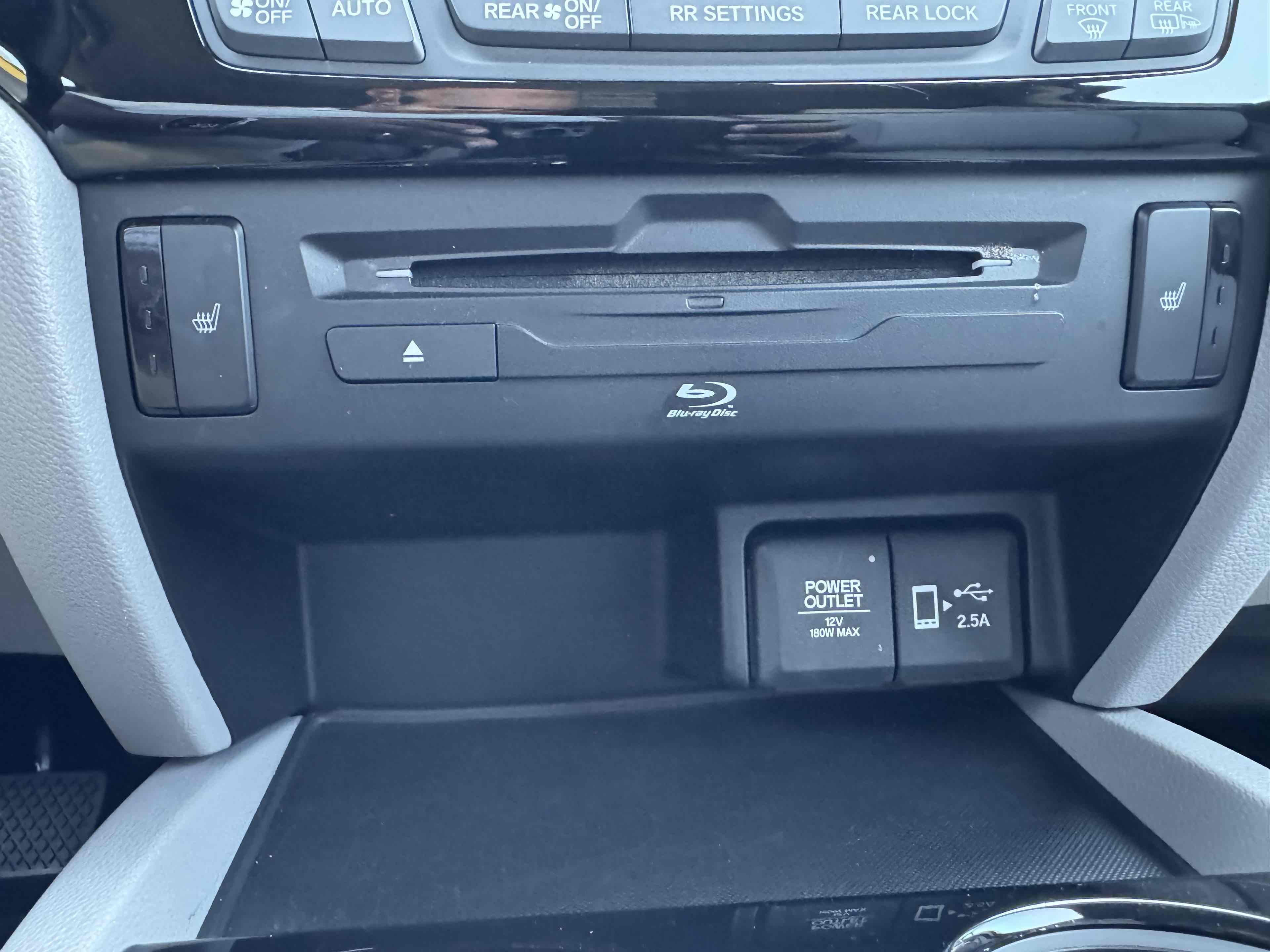 2022 Honda Pilot Touring photo 25