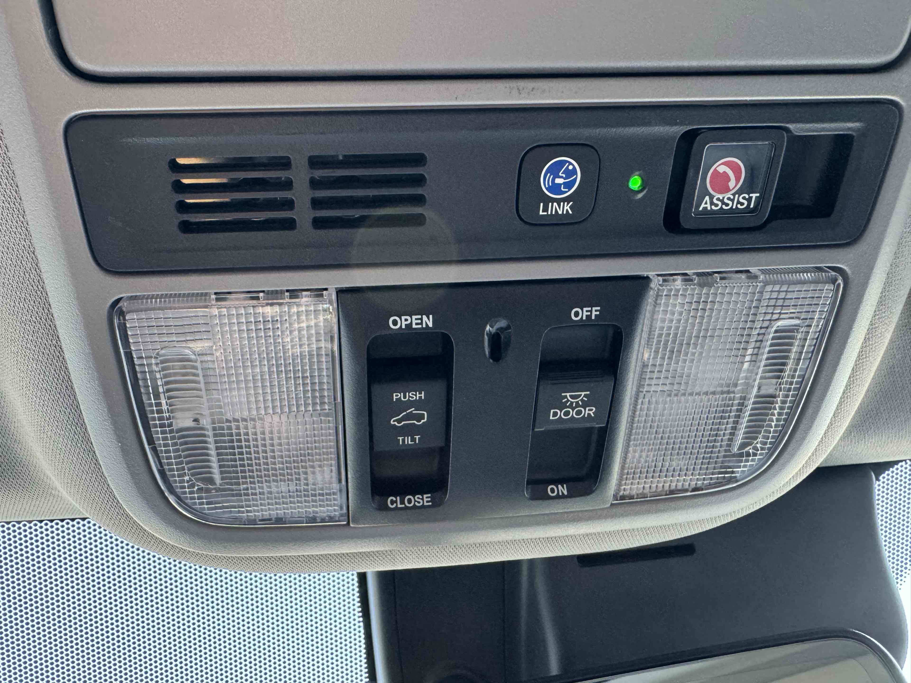 2022 Honda Pilot Touring photo 27