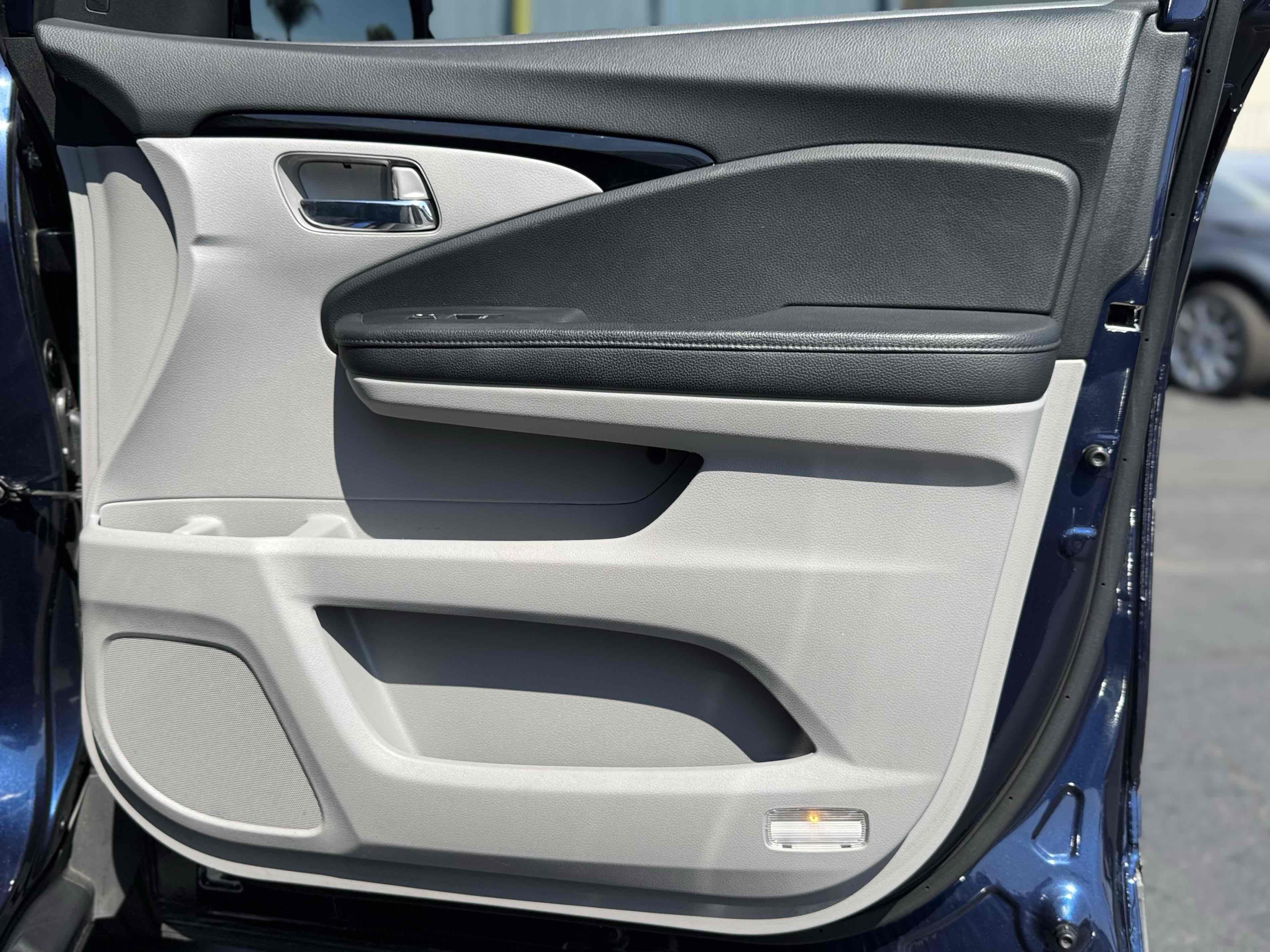 2022 Honda Pilot Touring photo 34