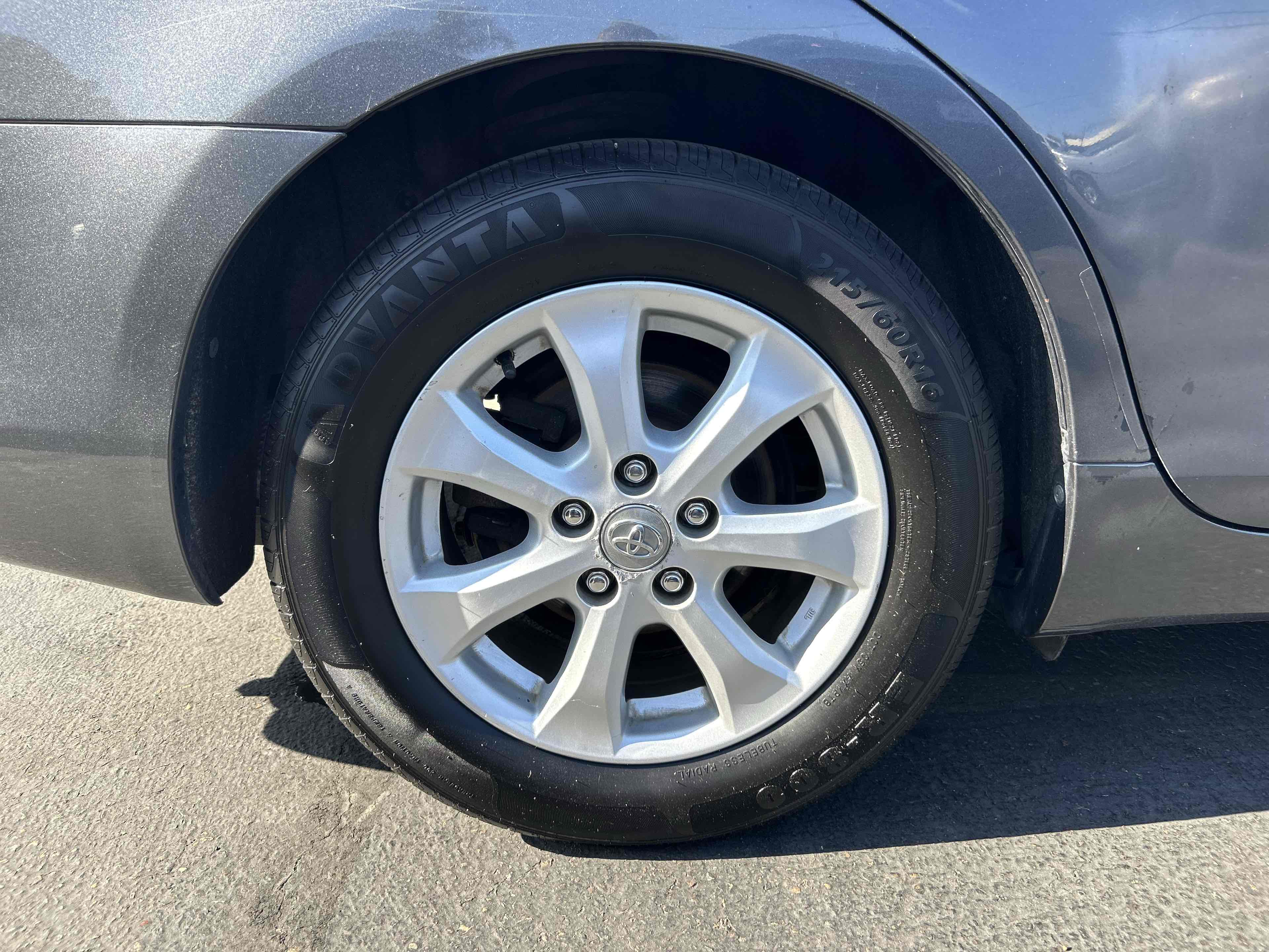 2011 Toyota Camry LE photo 24