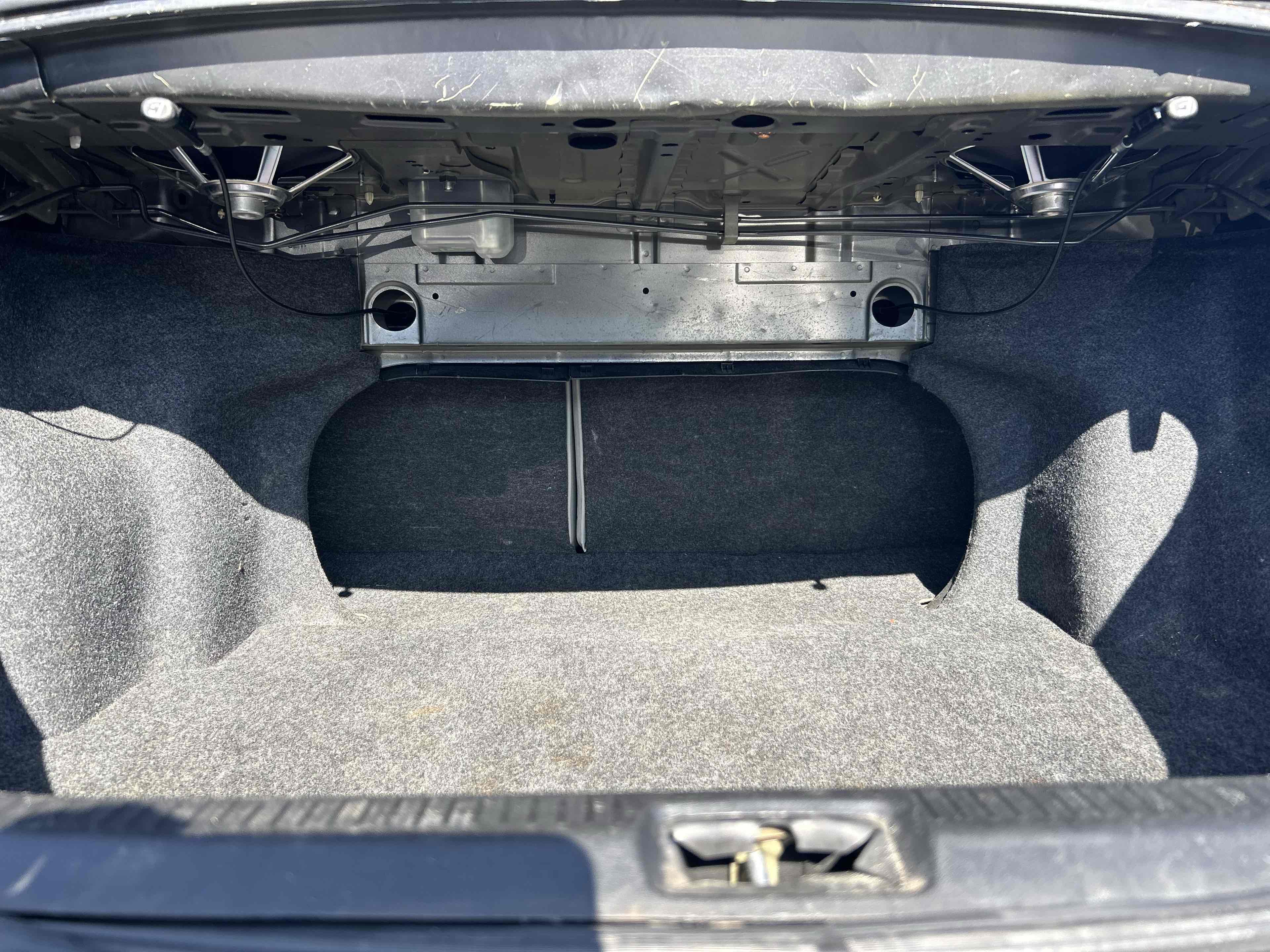 2011 Toyota Camry LE photo 7
